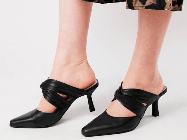 What Shoes To Wear For Christmas Parties - Shouz