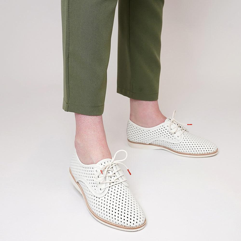 Derby Punch White Leather Lace Up Flats - Shouz