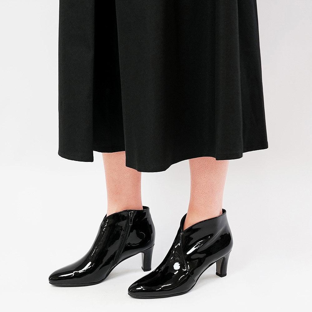 Templess Black Patent Leather Ankle Boots - Shouz