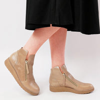 Ohmyes Latte Croc Leather Ankle Boots, TOP END - Shouz
