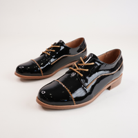 Leeze Black Patent/ Tan Leather Lace Up Flats