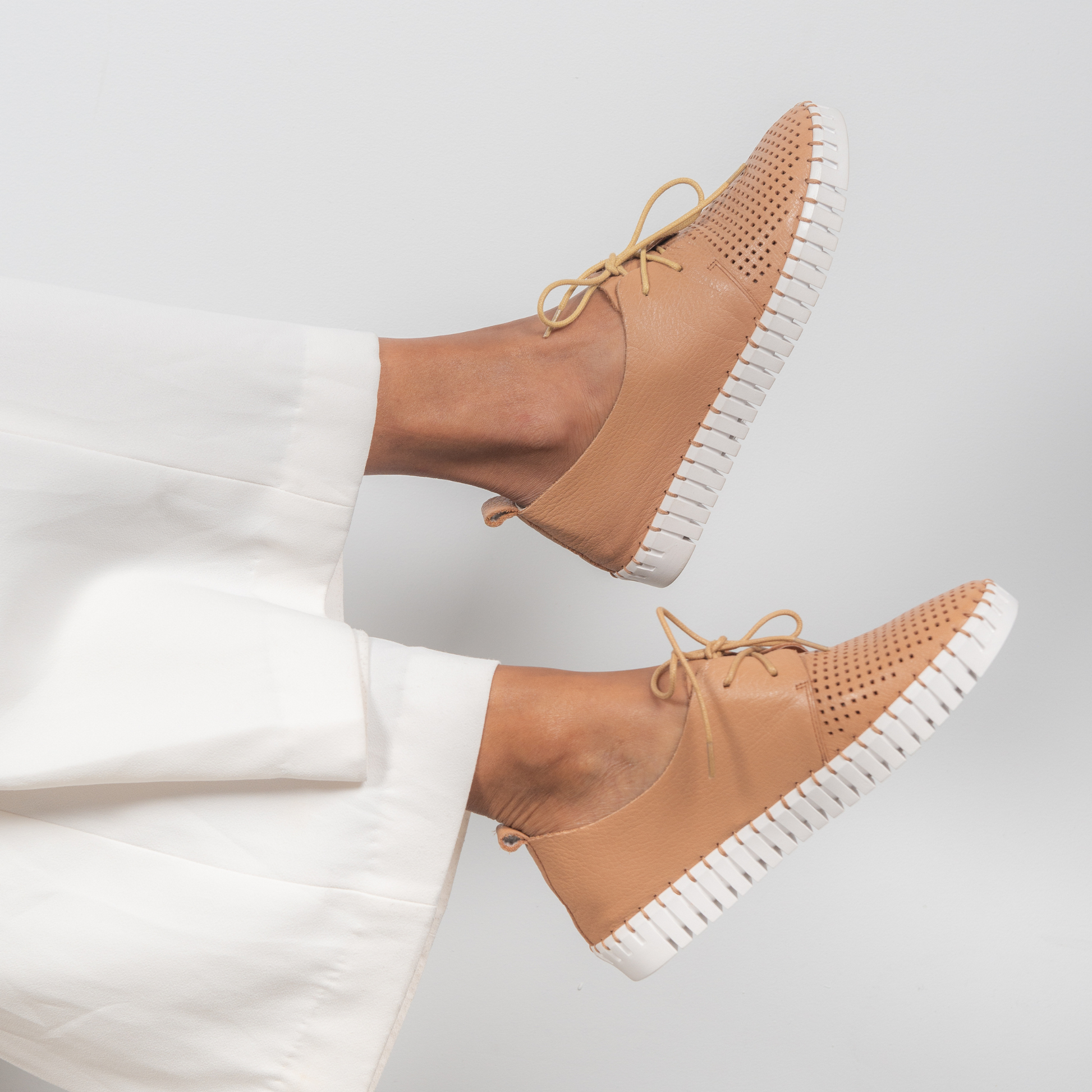 Huston Tan Leather Sneakers