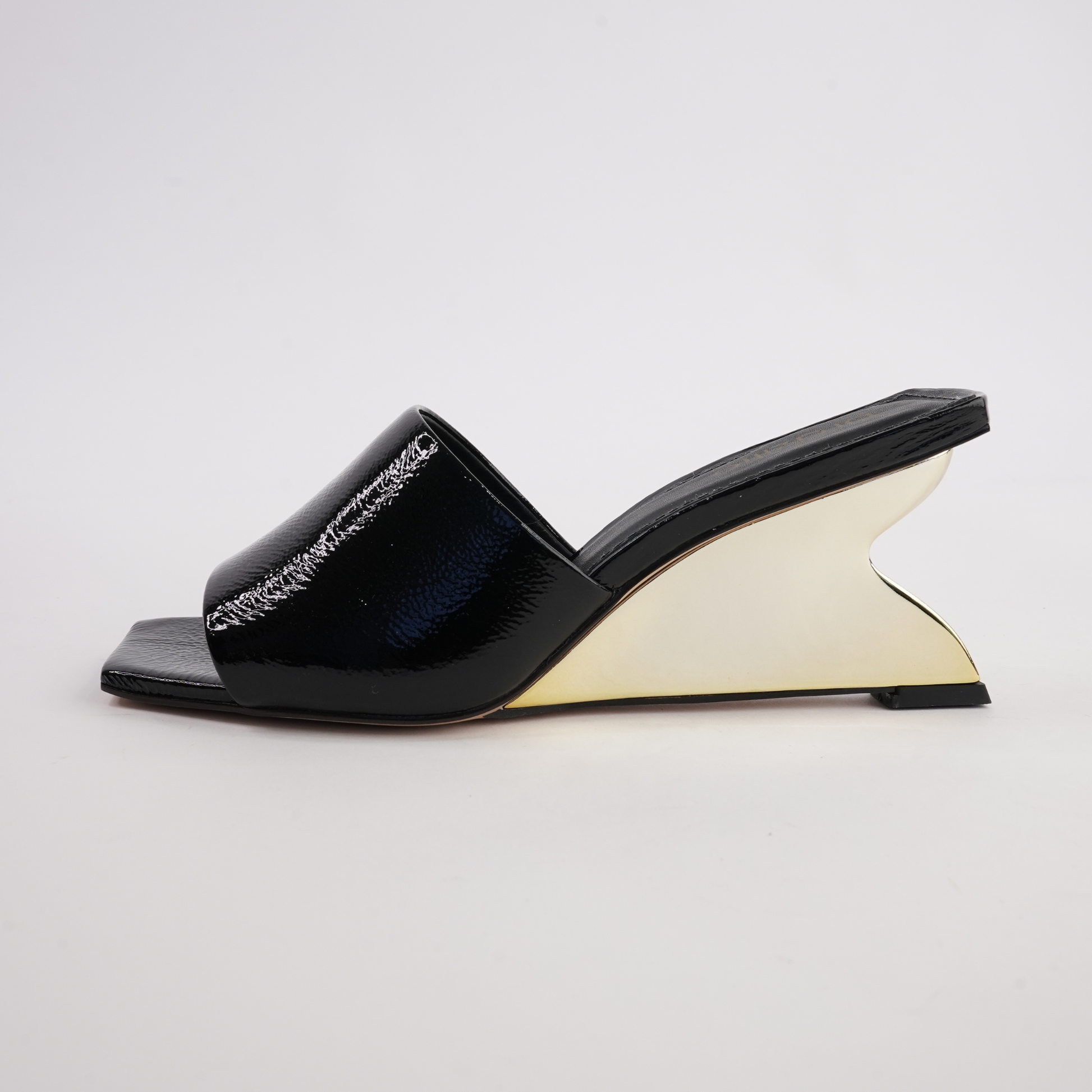 KL7040001 Black Patent Wedges