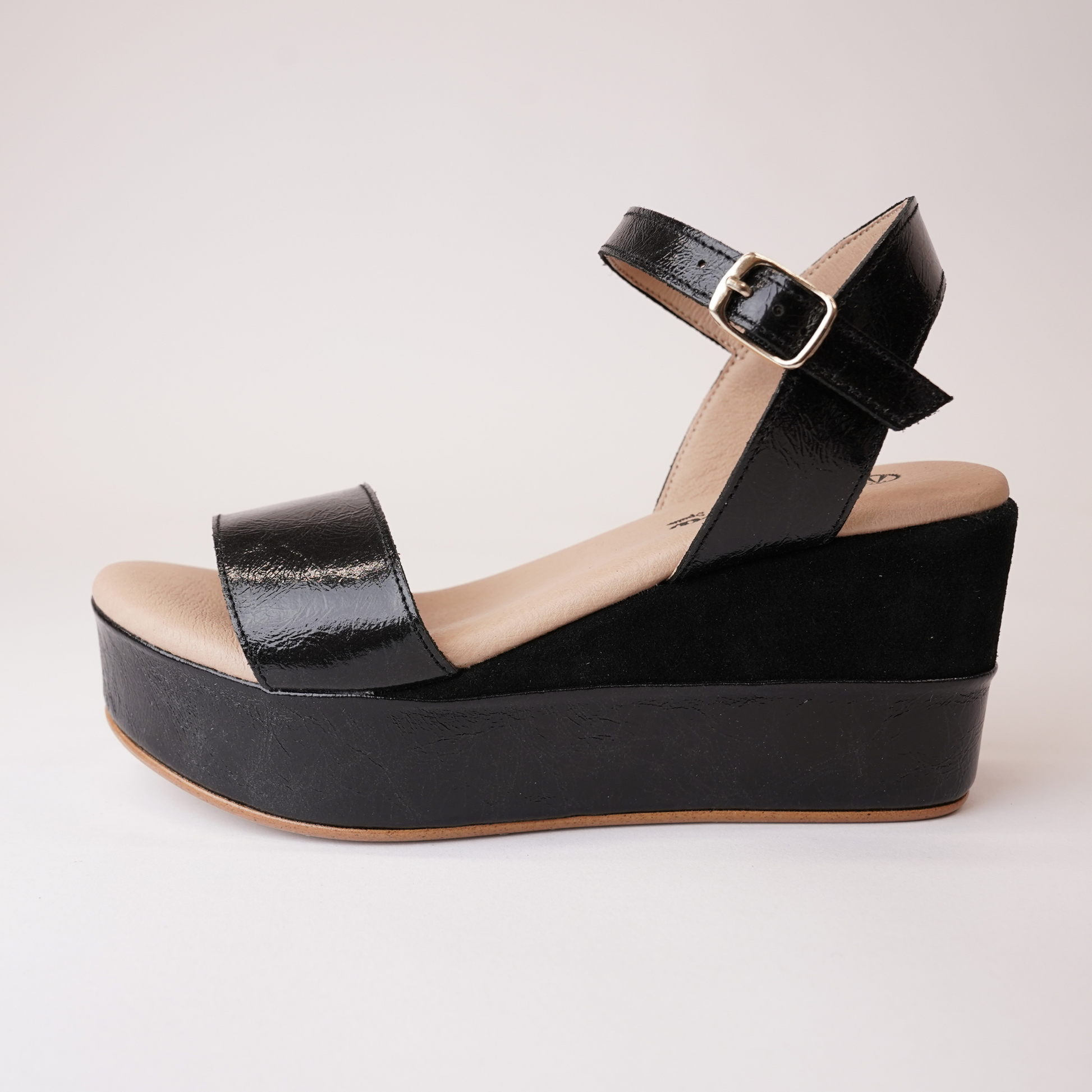 009-cres-138 Black Patent/ Suede Leather Wedges