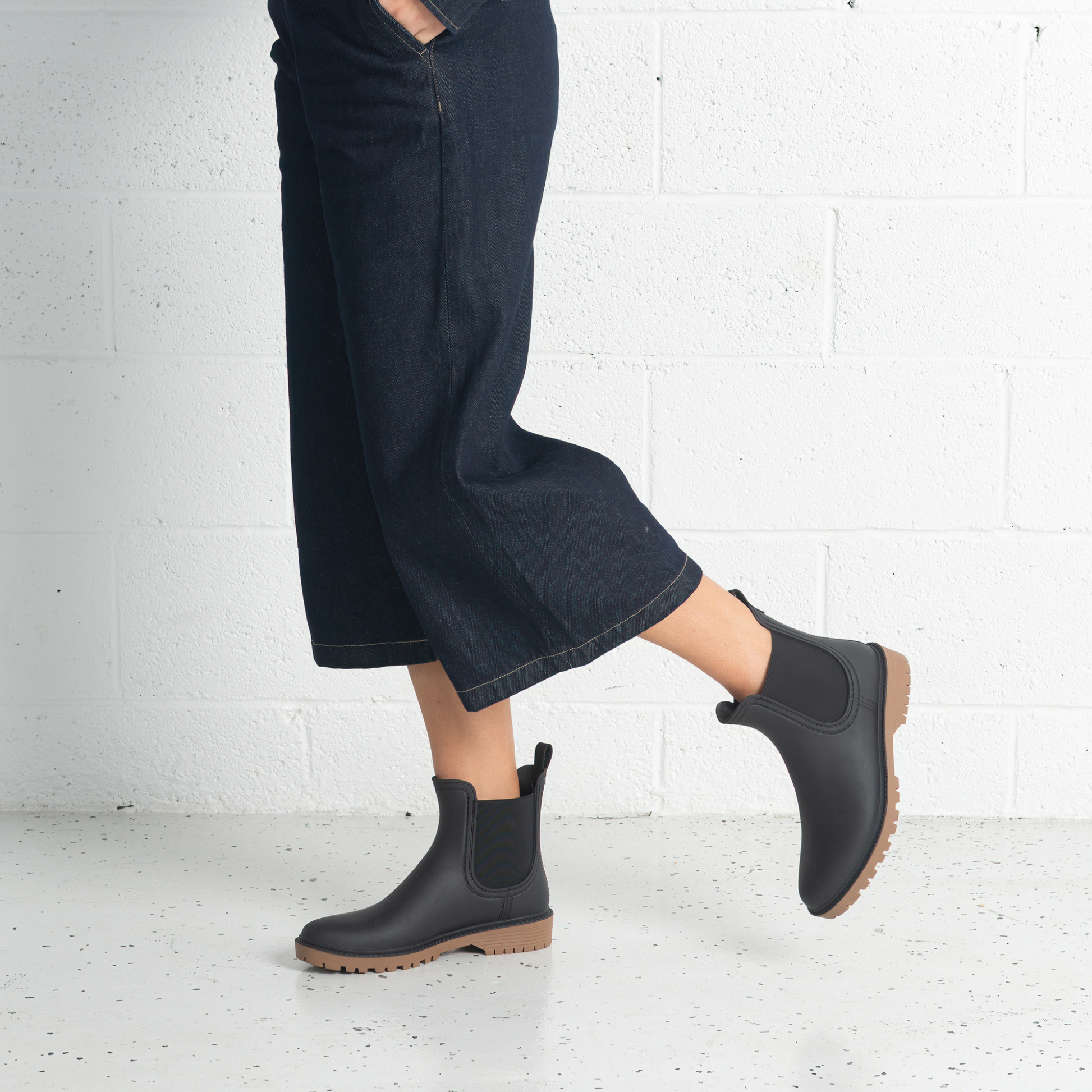 Laurina Black Gumboots