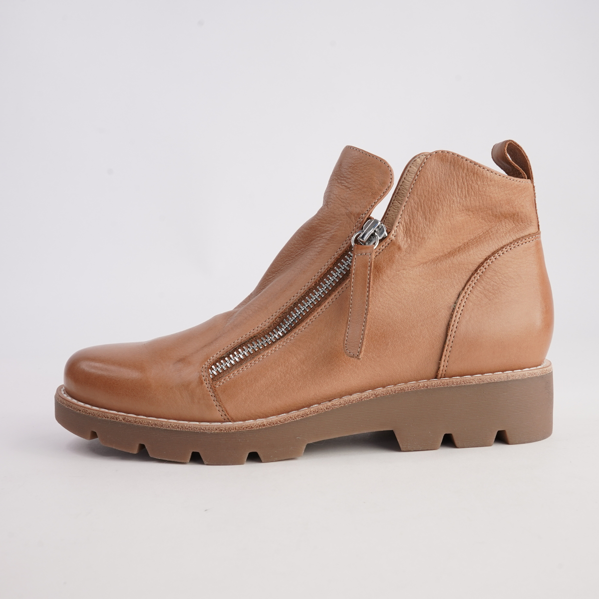 Dottiz Dark Tan/ Light Choc Sole Ankle Boots - DJANGO AND JULIETTE | Shouz