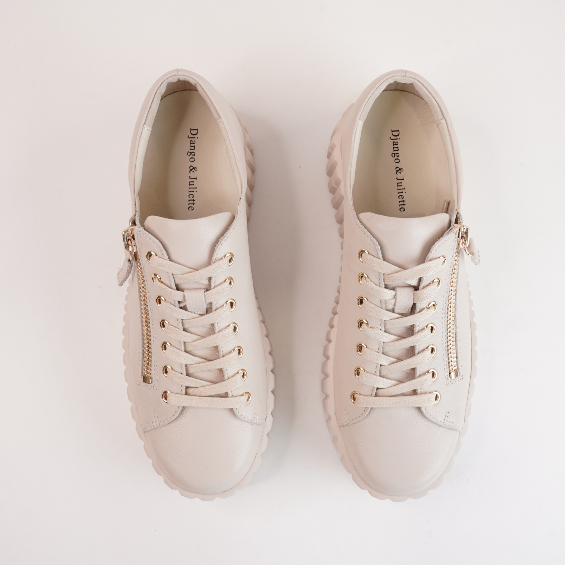 Bongoe Vanilla Leather Sneakers