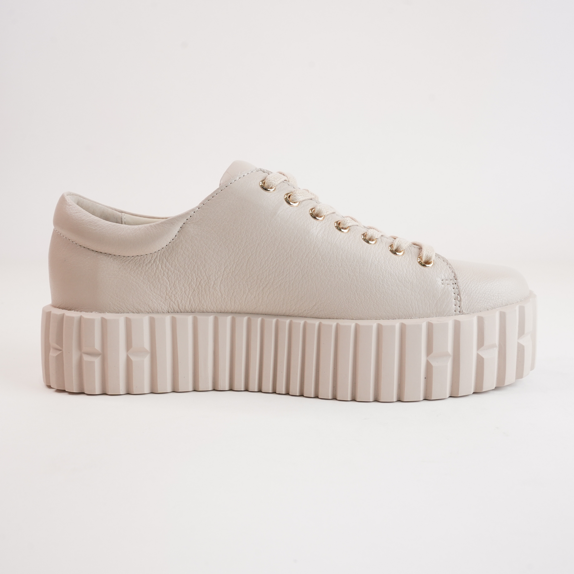 Bongoe Vanilla Leather Sneakers