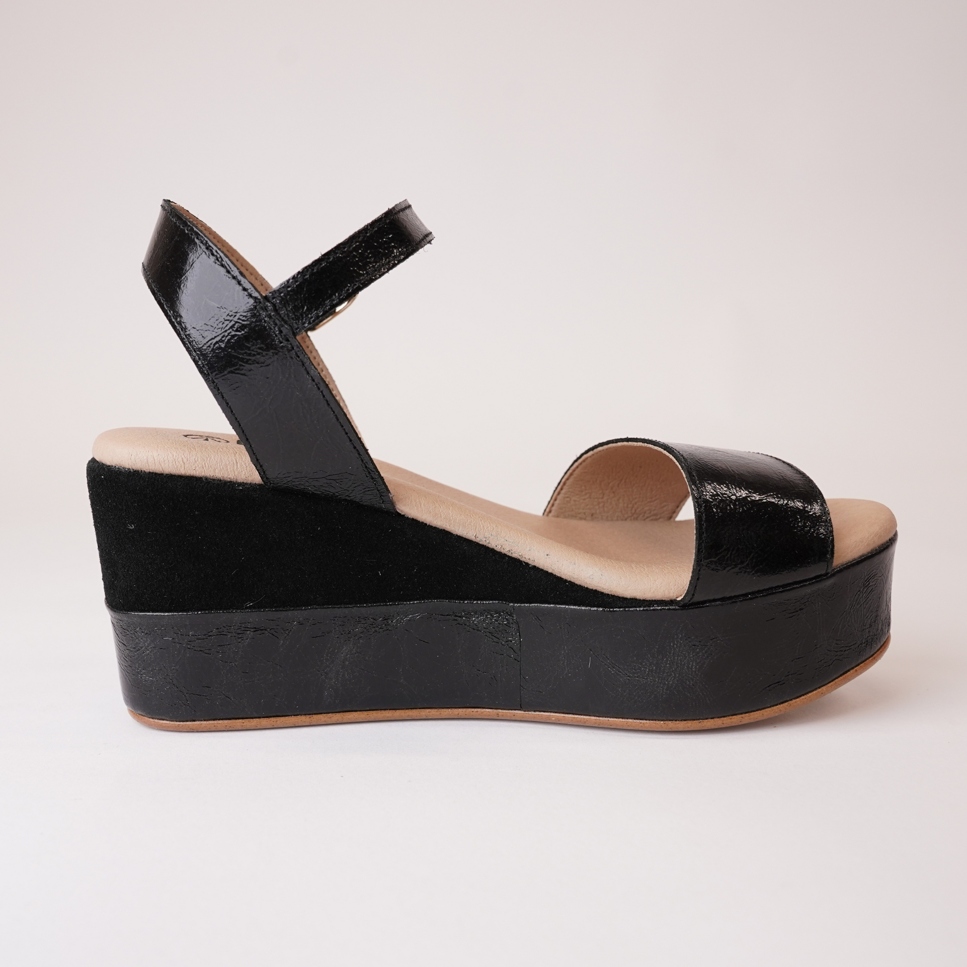009-cres-138 Black Patent/ Suede Leather Wedges