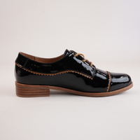 Leeze Black Patent/ Tan Leather Lace Up Flats