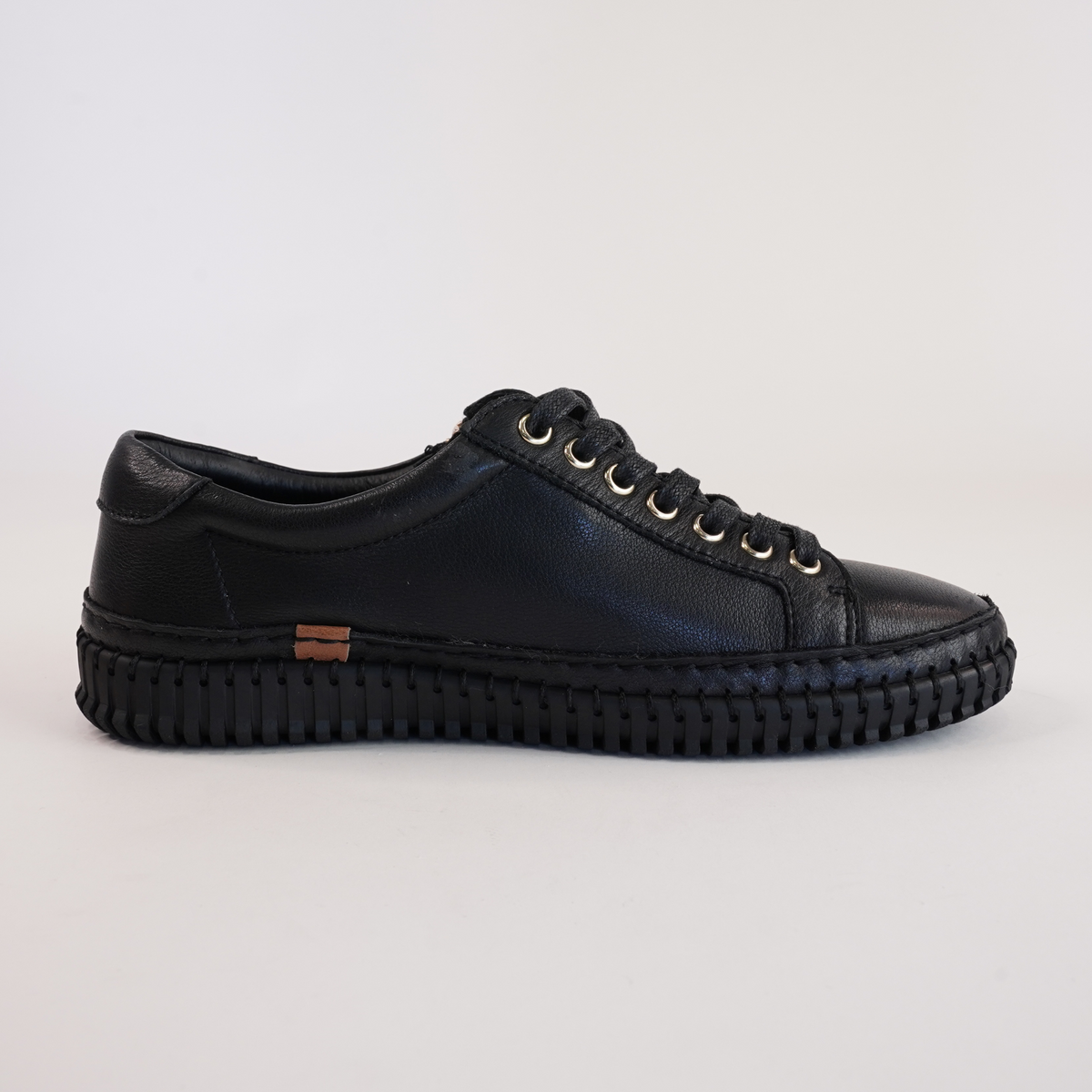 Jonza Black Leather Sneakers - DIANA FERRARI | Shouz