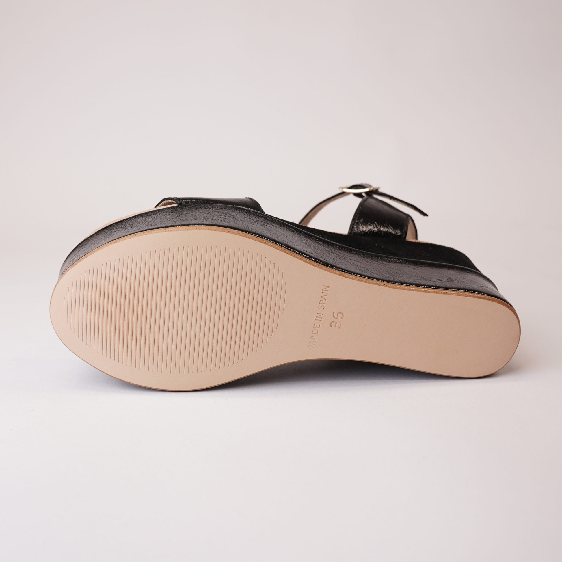 009-cres-138 Black Patent/ Suede Leather Wedges