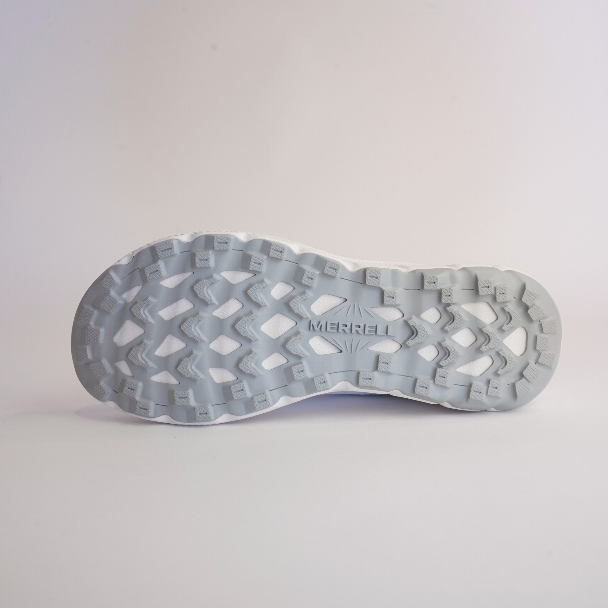 Antora 4 White Pigeon Sneakers