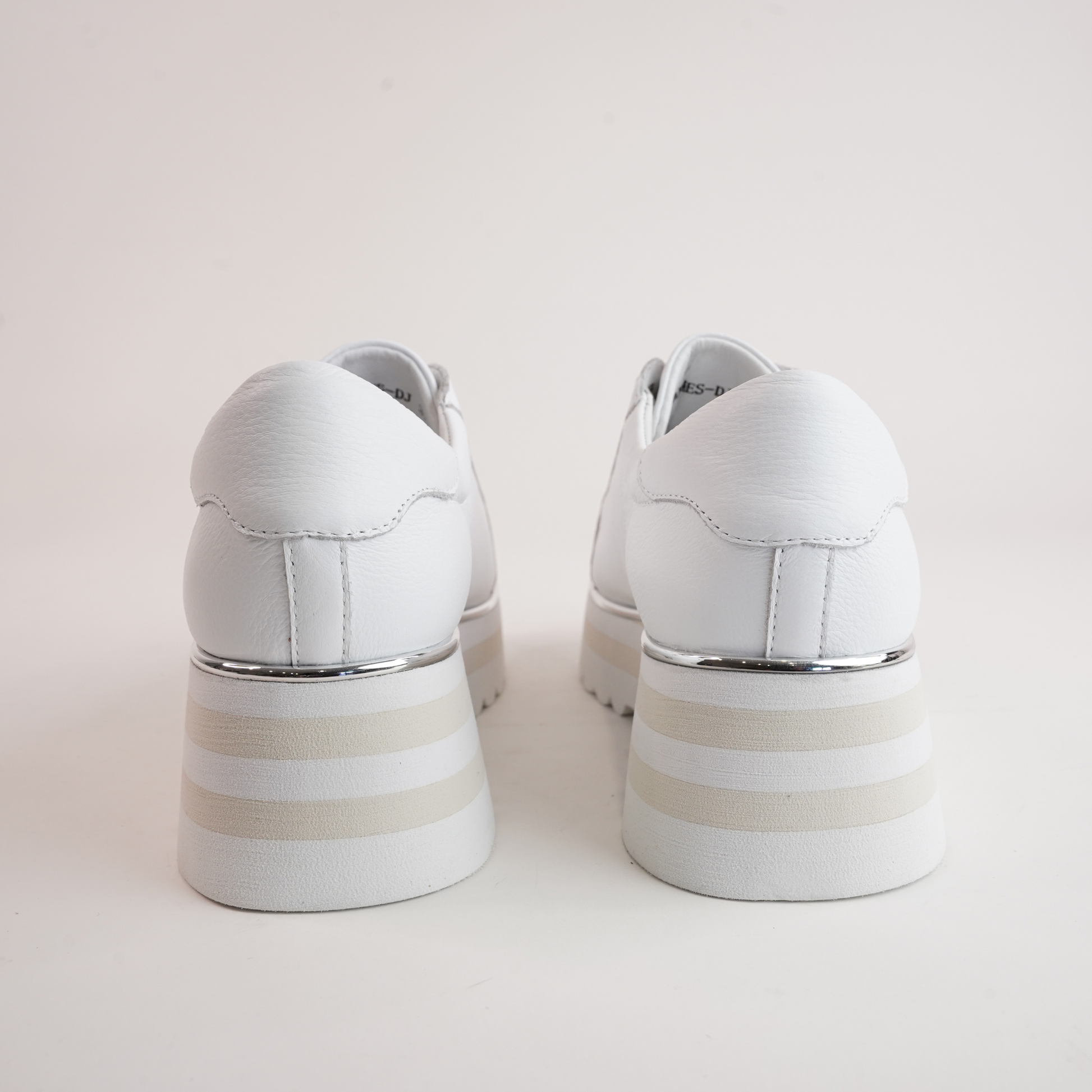 Eammes White Leather Sneakers