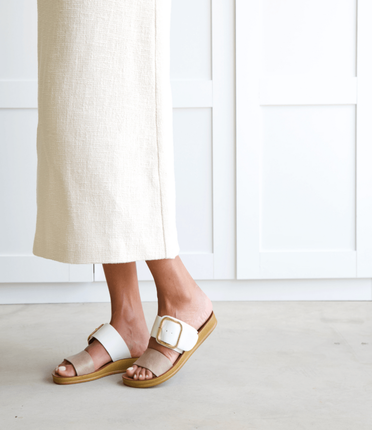Doti Taupe / White - LOS CABOS | Shouz