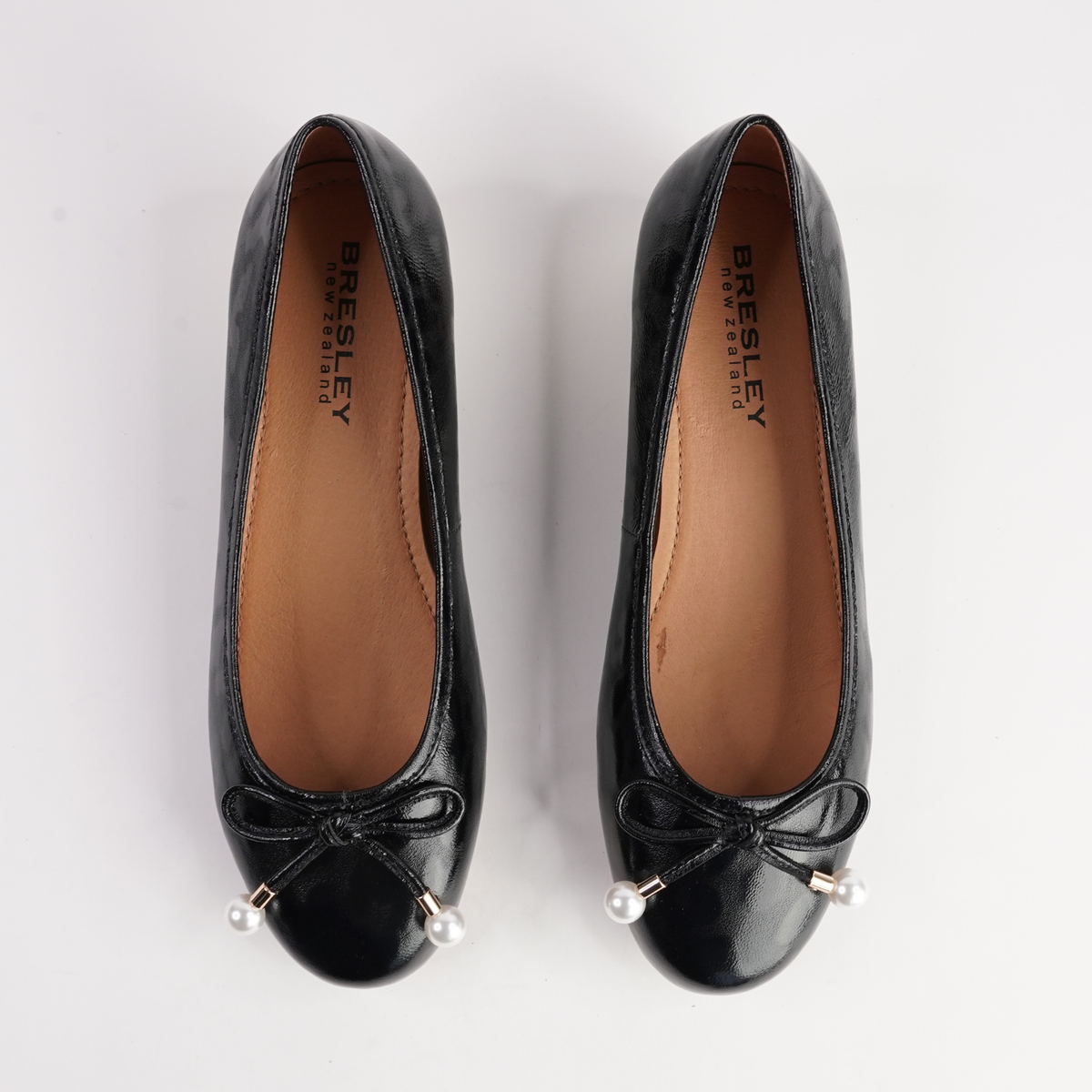Azzi Black Leather Ballet Flats - BRESLEY | Shouz