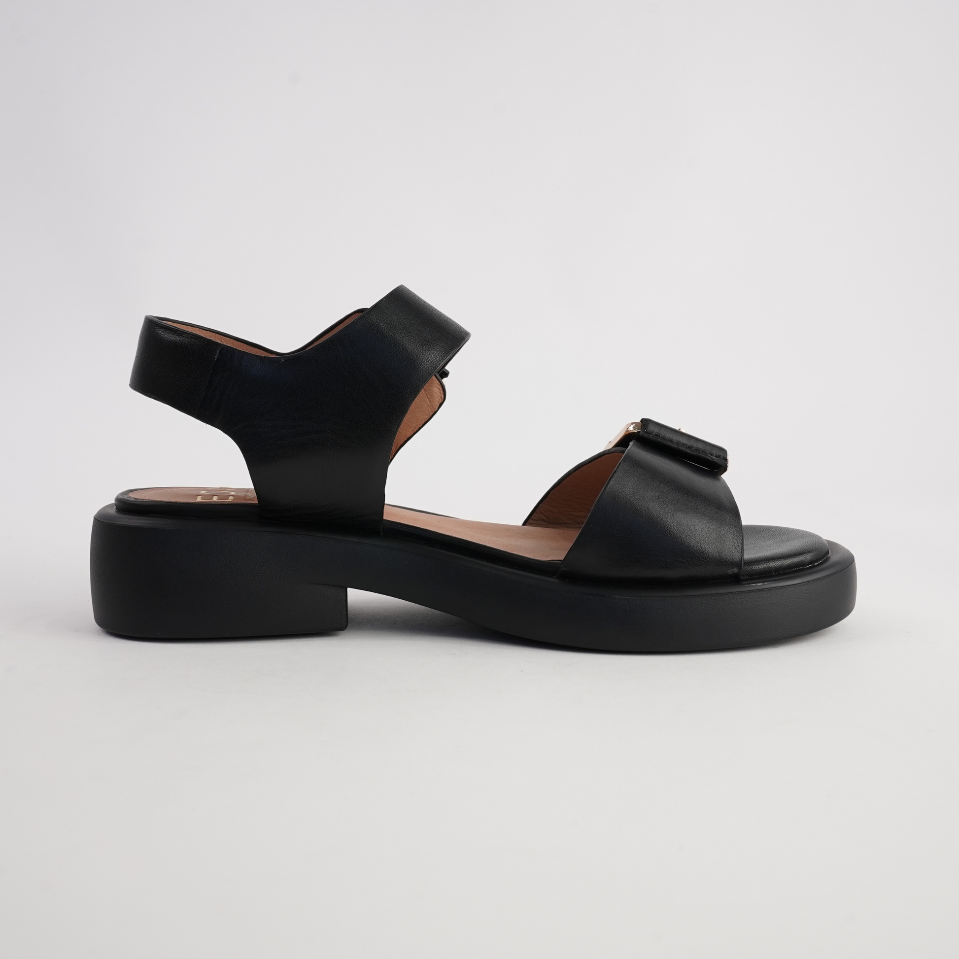 Ele Black Leather Sandals