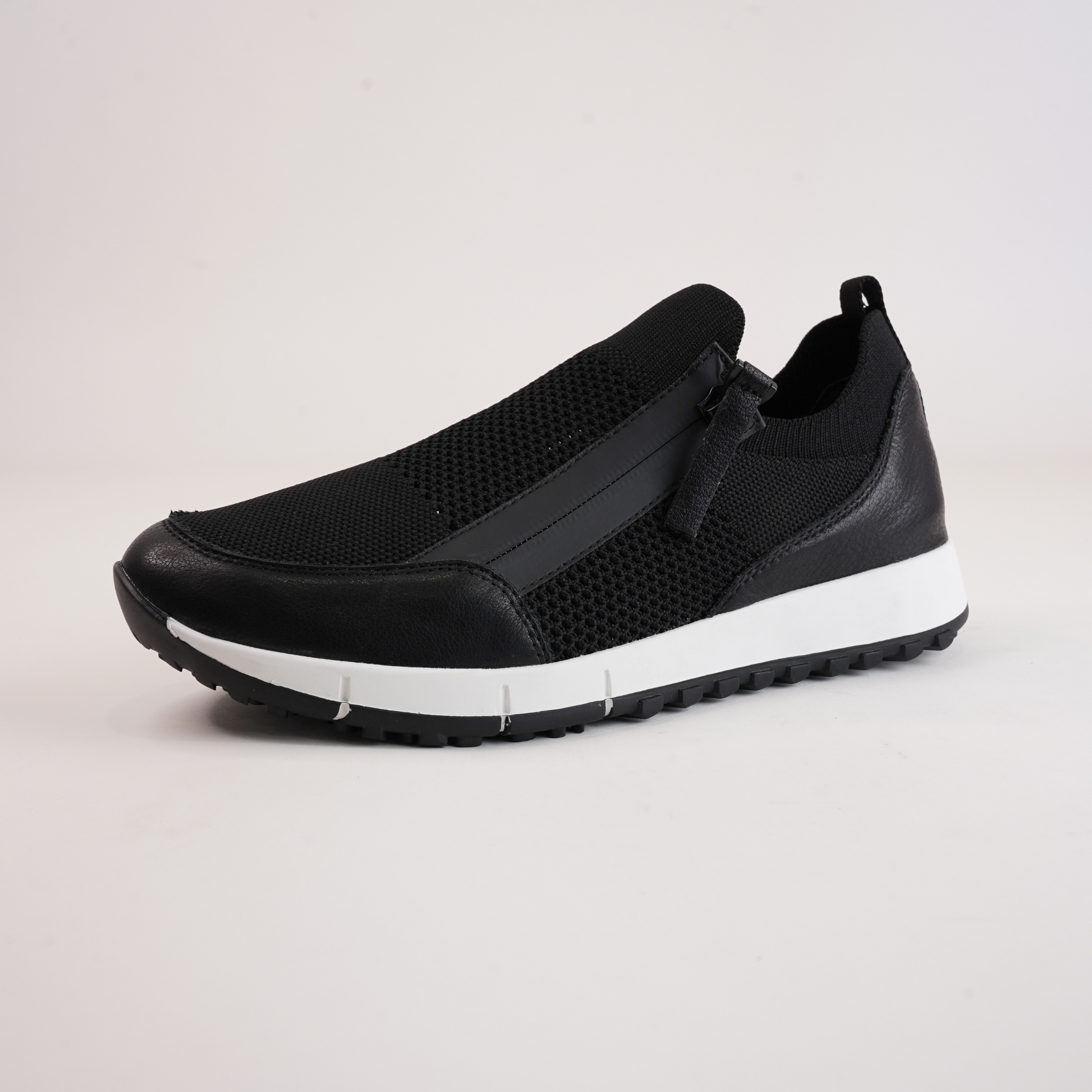 Jirels Black Sneakers