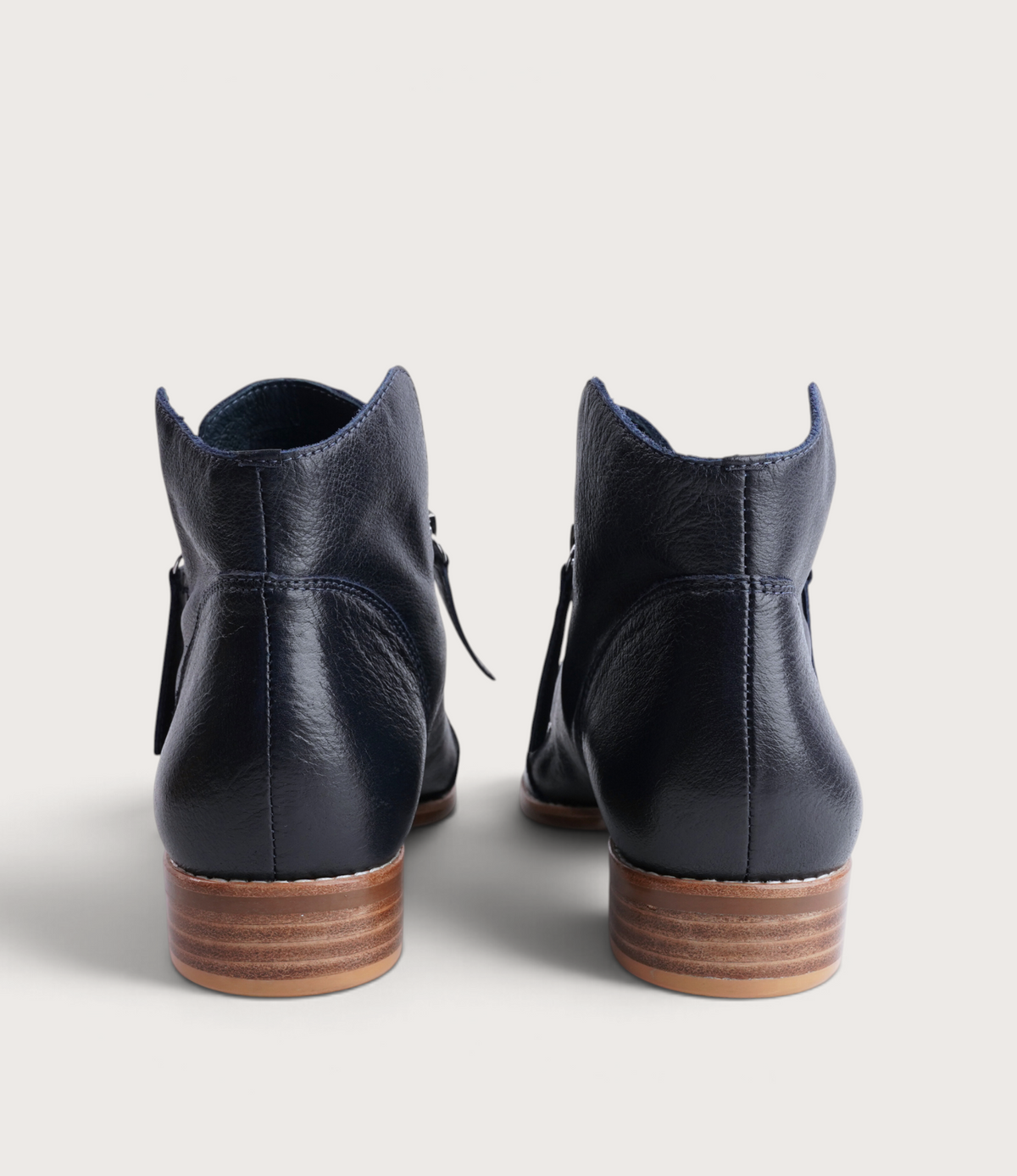 Norys Navy Leather Ankle Boots - DJANGO AND JULIETTE | Shouz