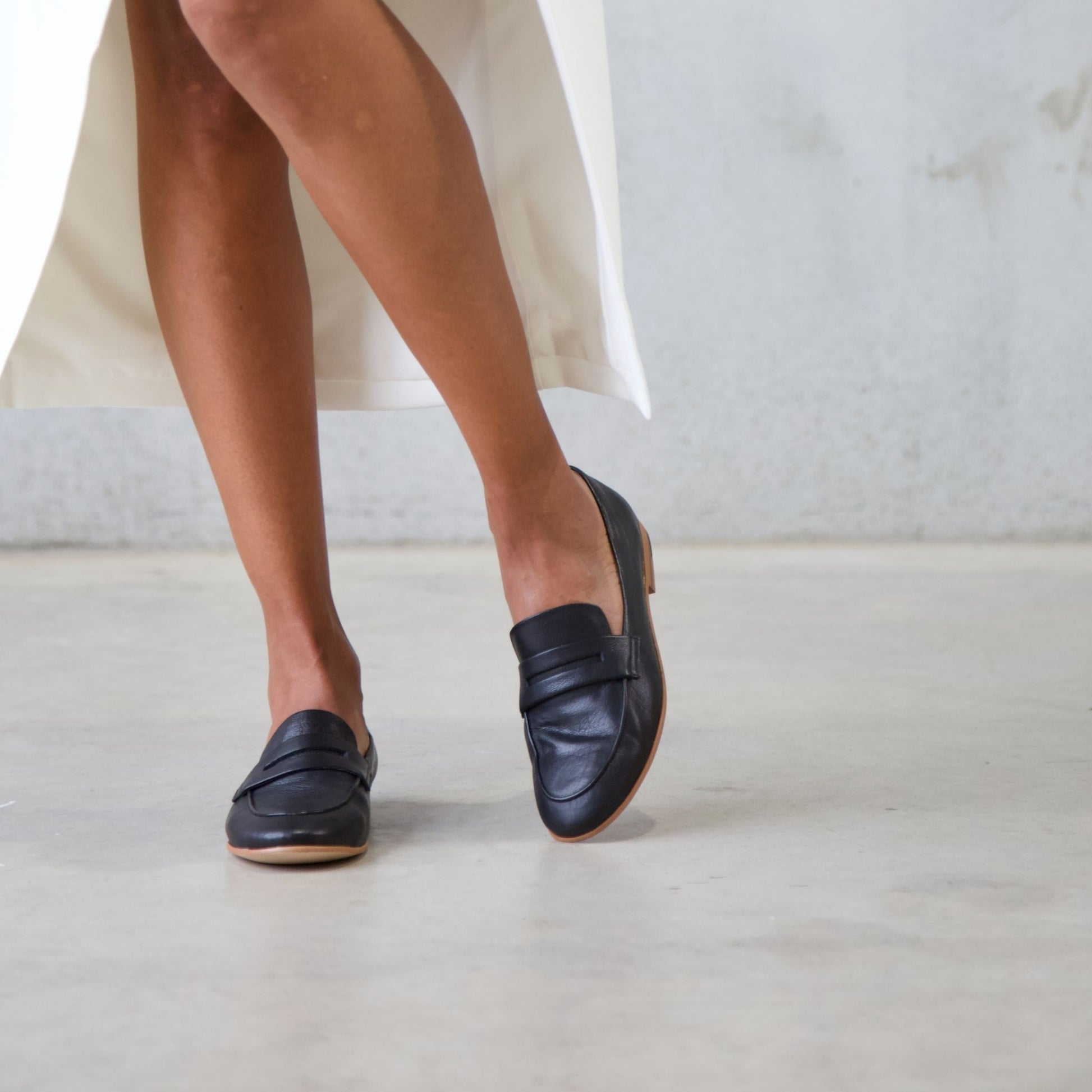 Ulani Black Leather Loafers, DJANGO & JULIETTE - Shouz