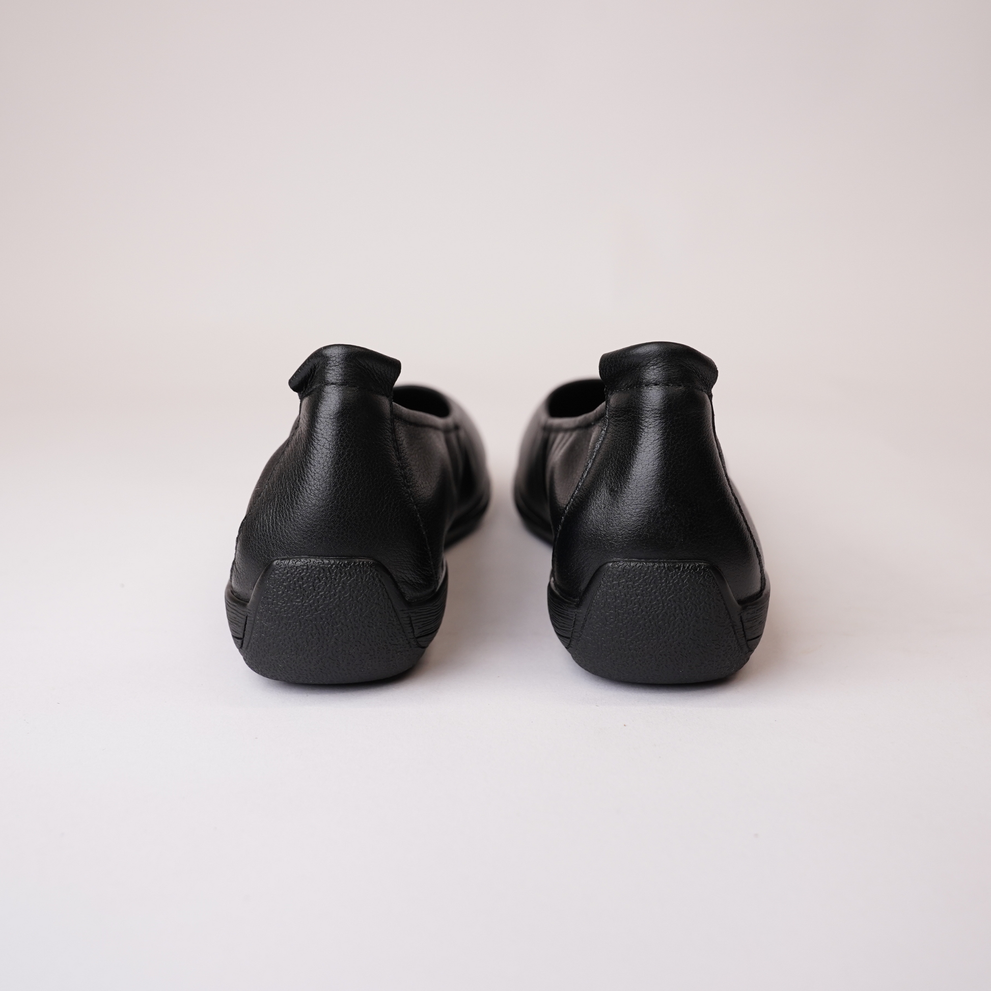 Fenja 01 Black/black Leather Ballet Flats