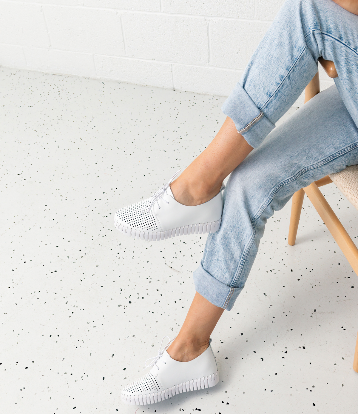 Huston White Leather Sneakers - DJANGO AND JULIETTE | Shouz
