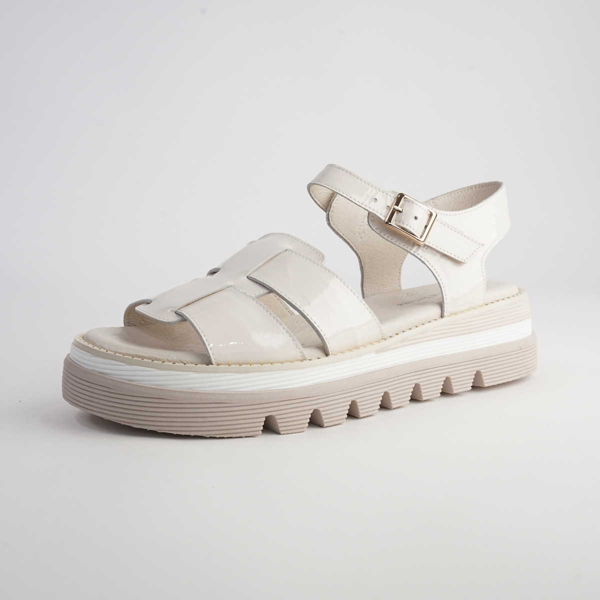 Simm Ivory Patent Leather Sandals - DJANGO AND JULIETTE | Shouz