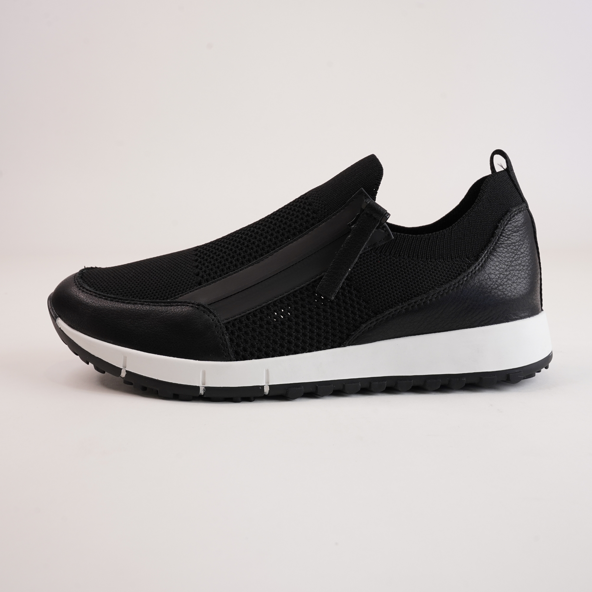 Jirels Black Sneakers