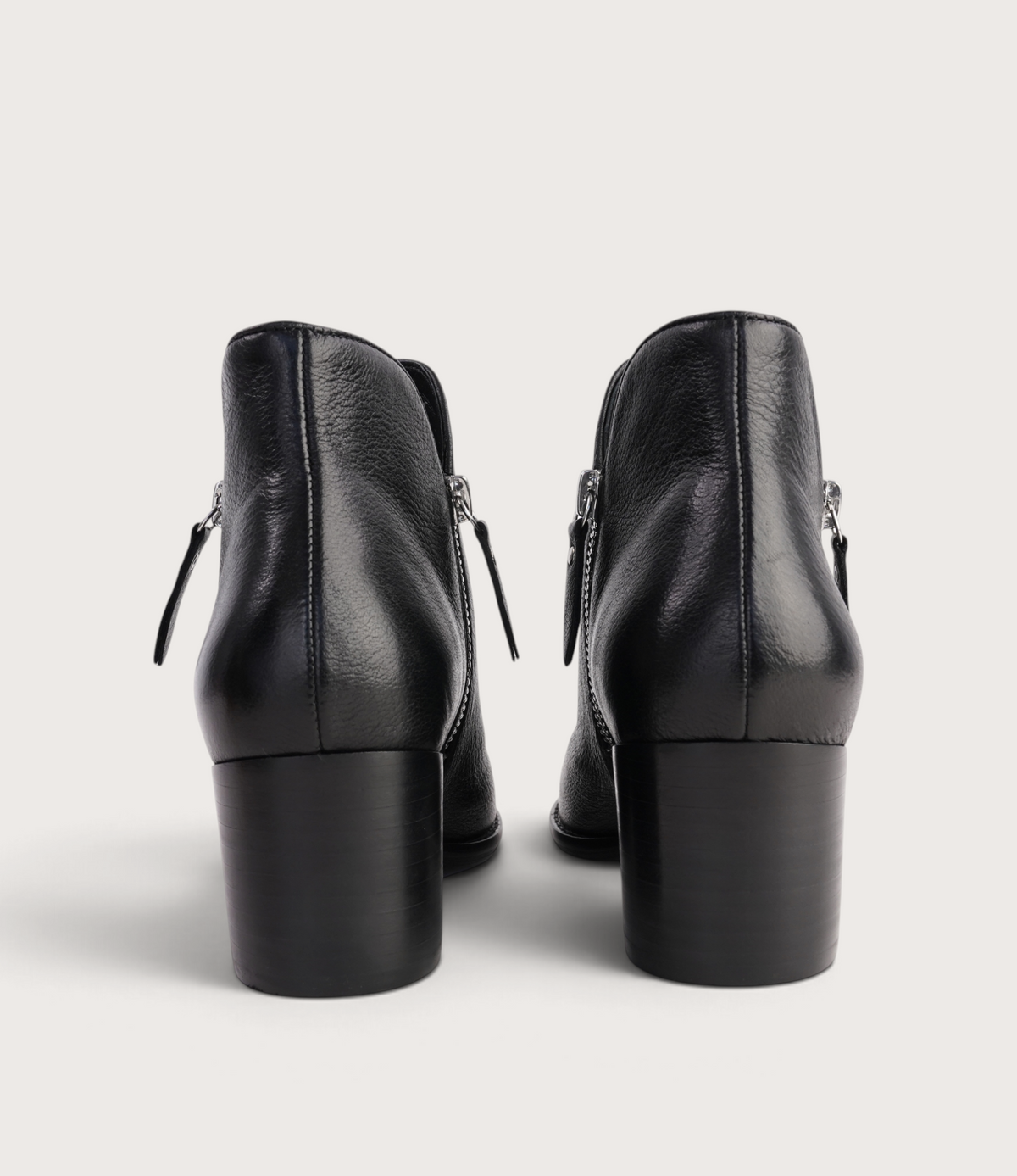 Mitysue Black.Leather/ Black Ankle Boots - DJANGO AND JULIETTE | Shouz