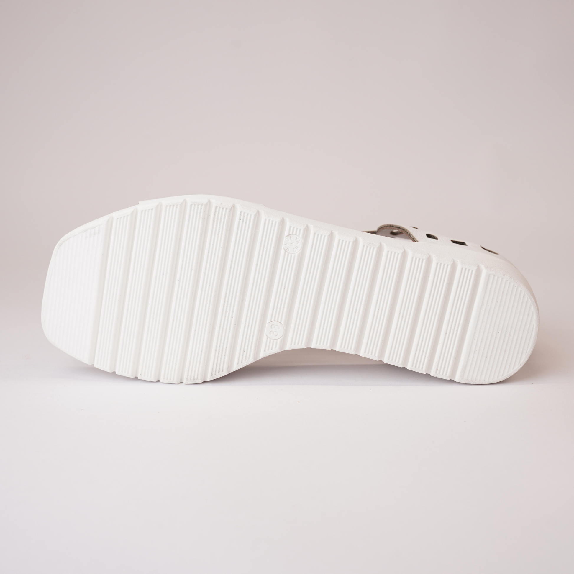 Jelodys White Leather Sandals