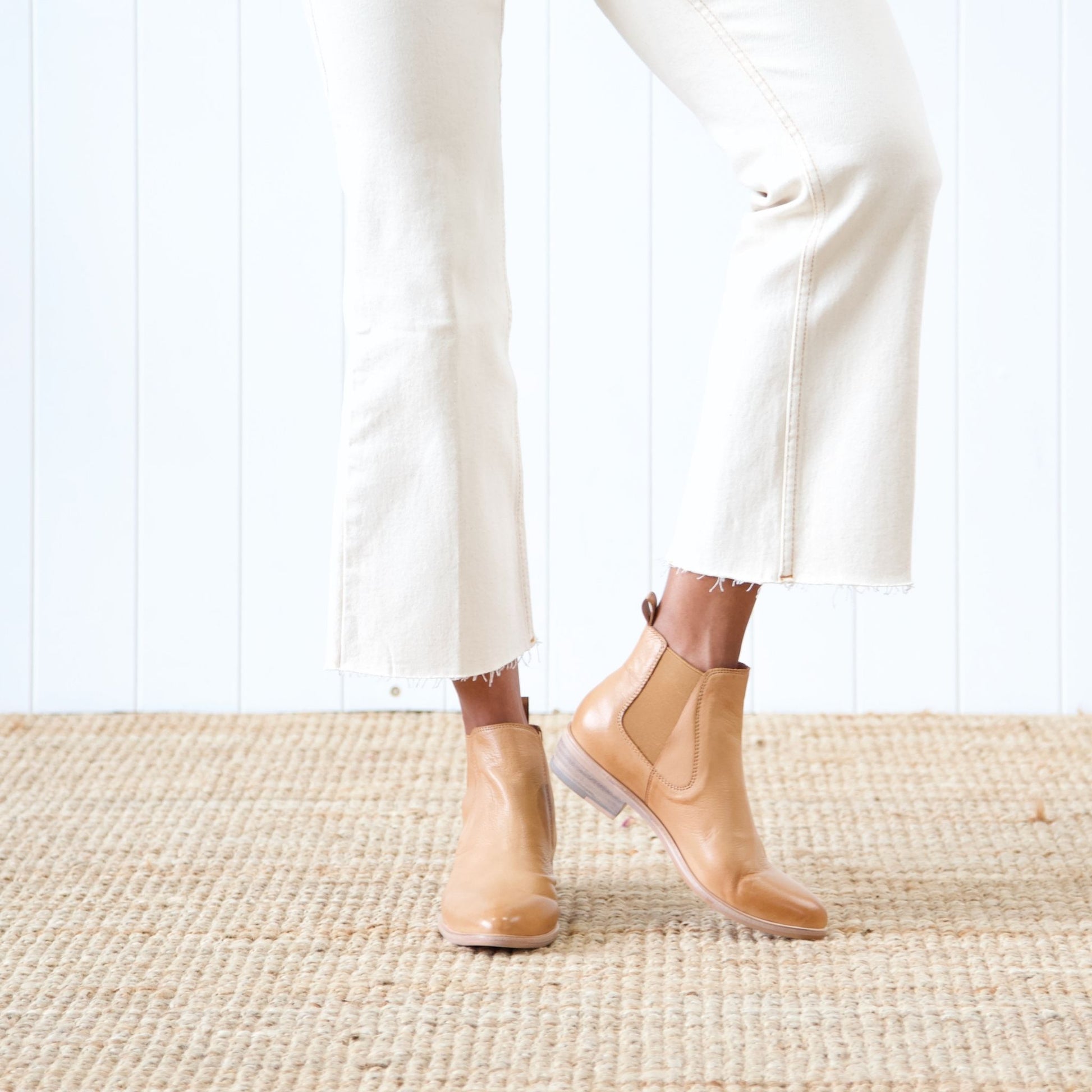 Intan Dark Tan Leather Ankle Boots, DJANGO & JULIETTE - Shouz