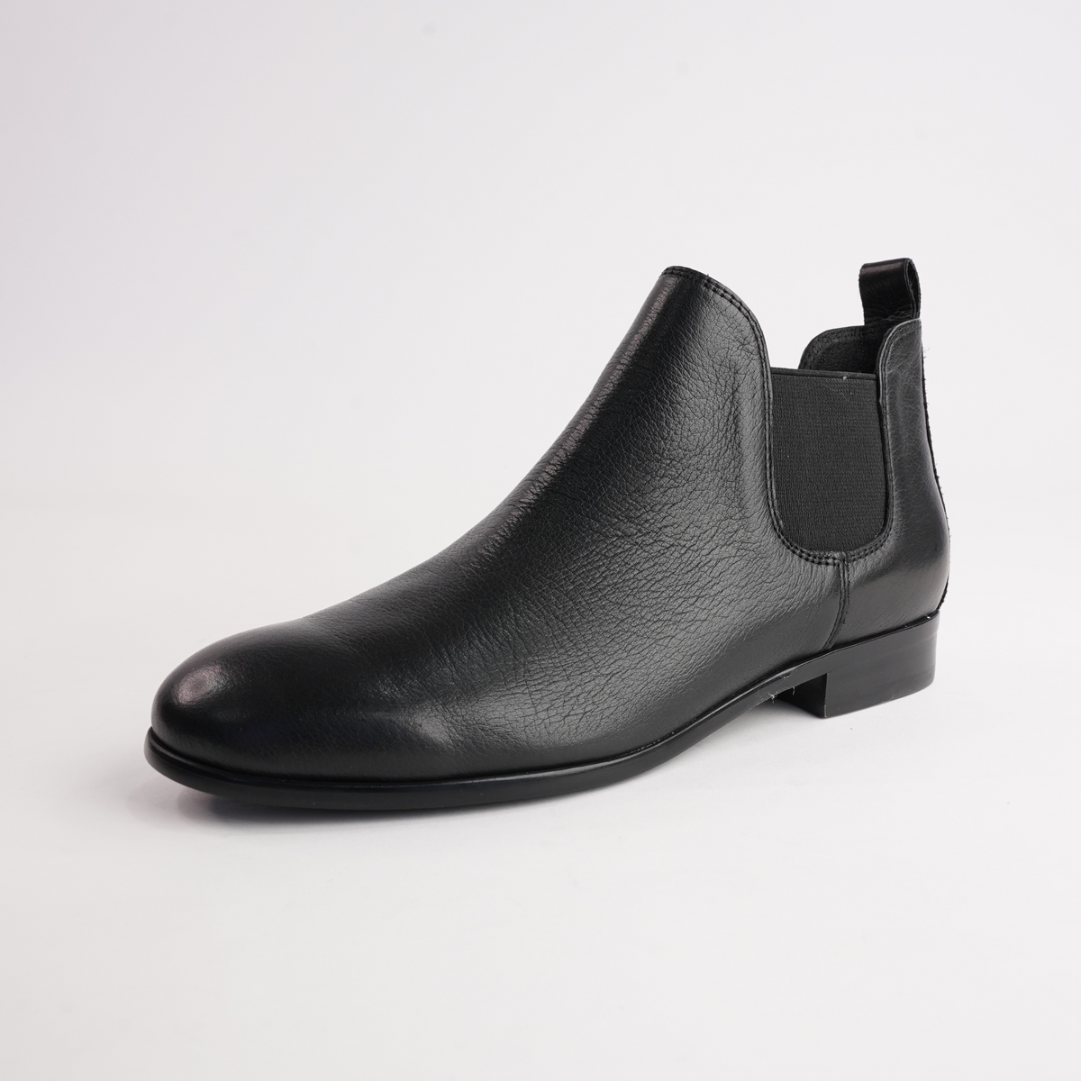 Quatisse Black Leather Ankle Boots - DJANGO AND JULIETTE | Shouz