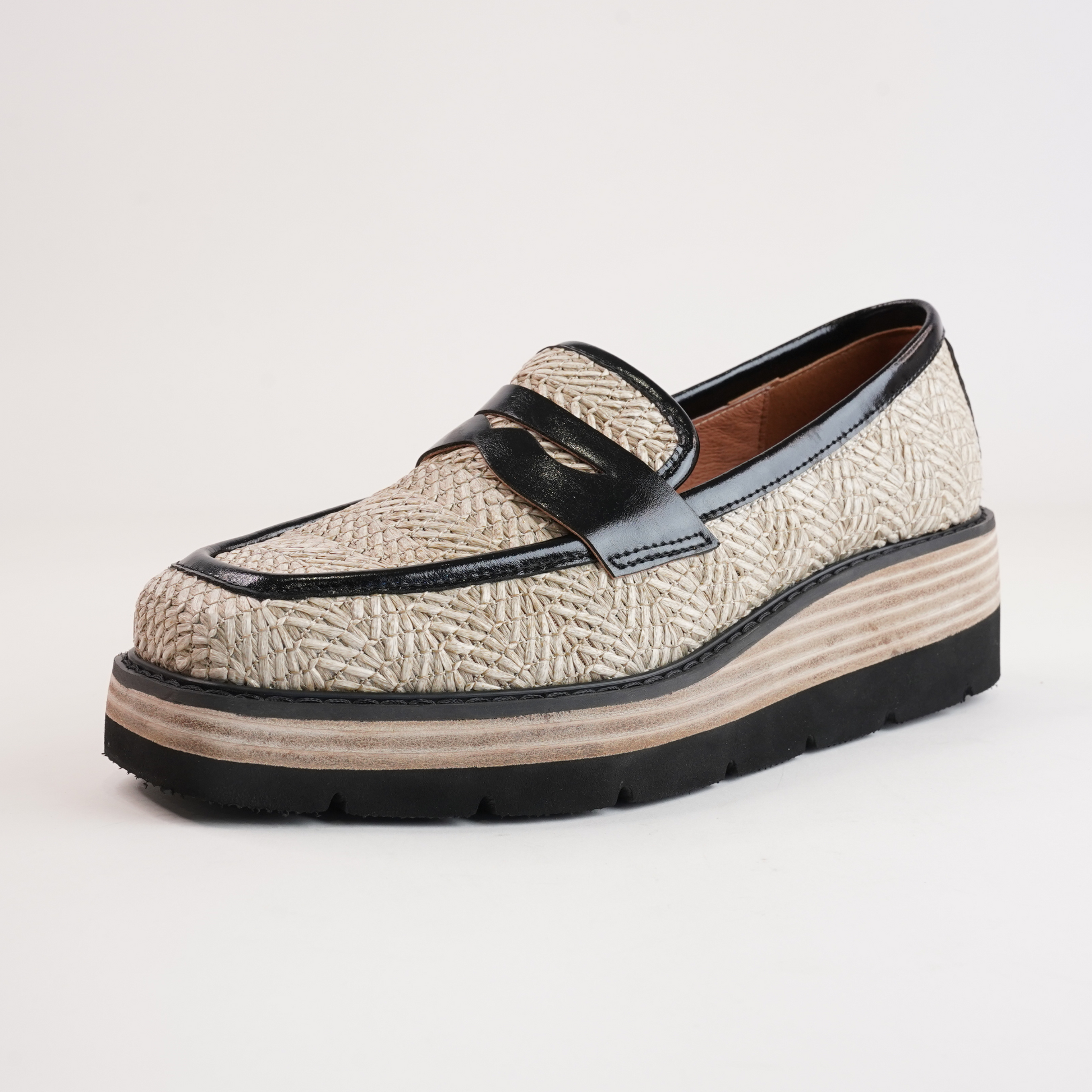 Paella Natural/ Black Leather Loafers