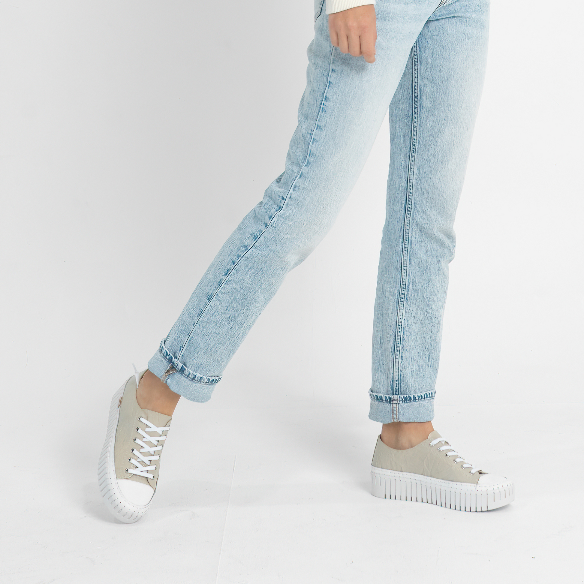 Baselo White/ Almond Leather Sneakers