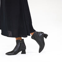 Malitta Black Leather Ankle Boots, DJANGO & JULIETTE - Shouz