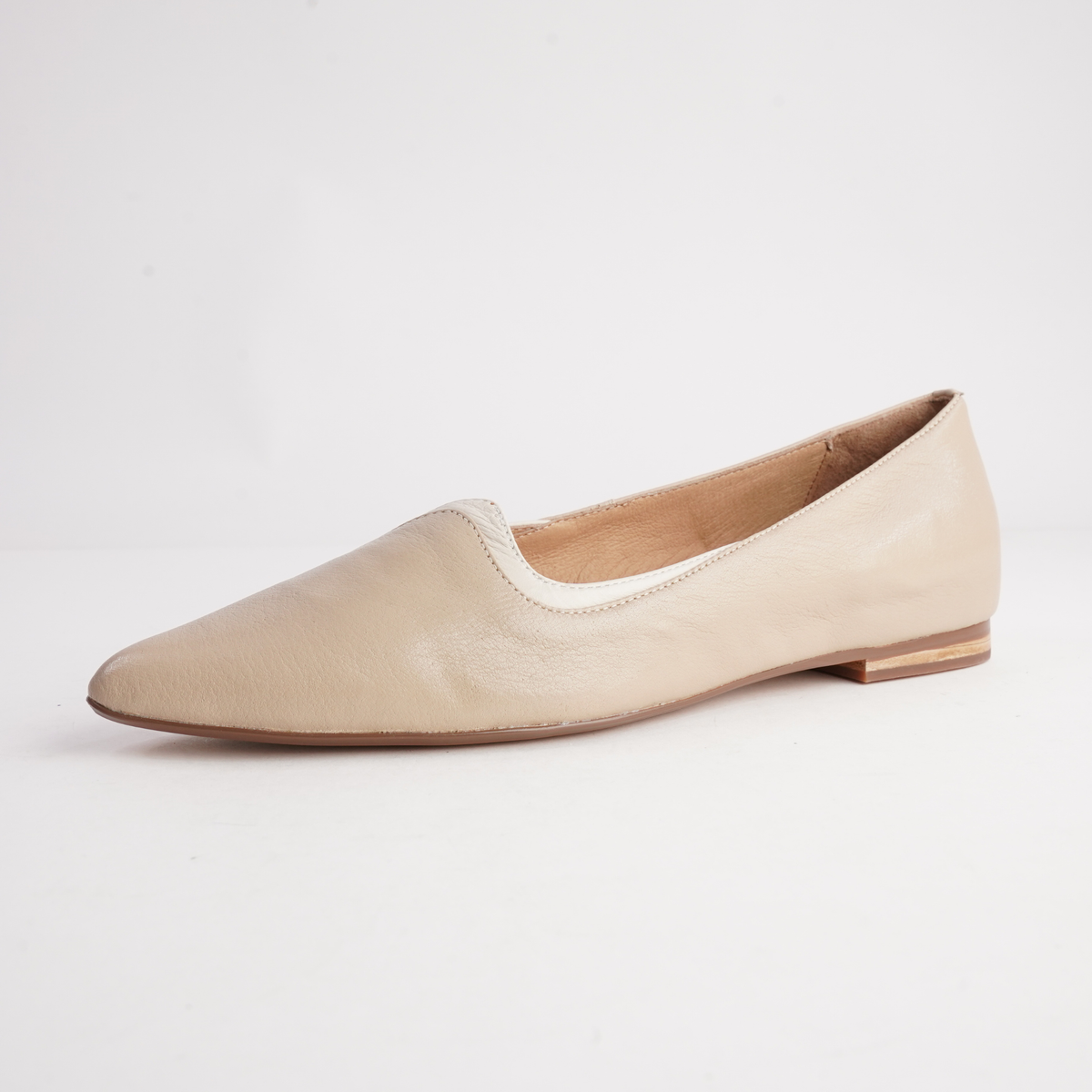 Yibbie Camel Leather/ Milk Flats - TOP END | Shouz