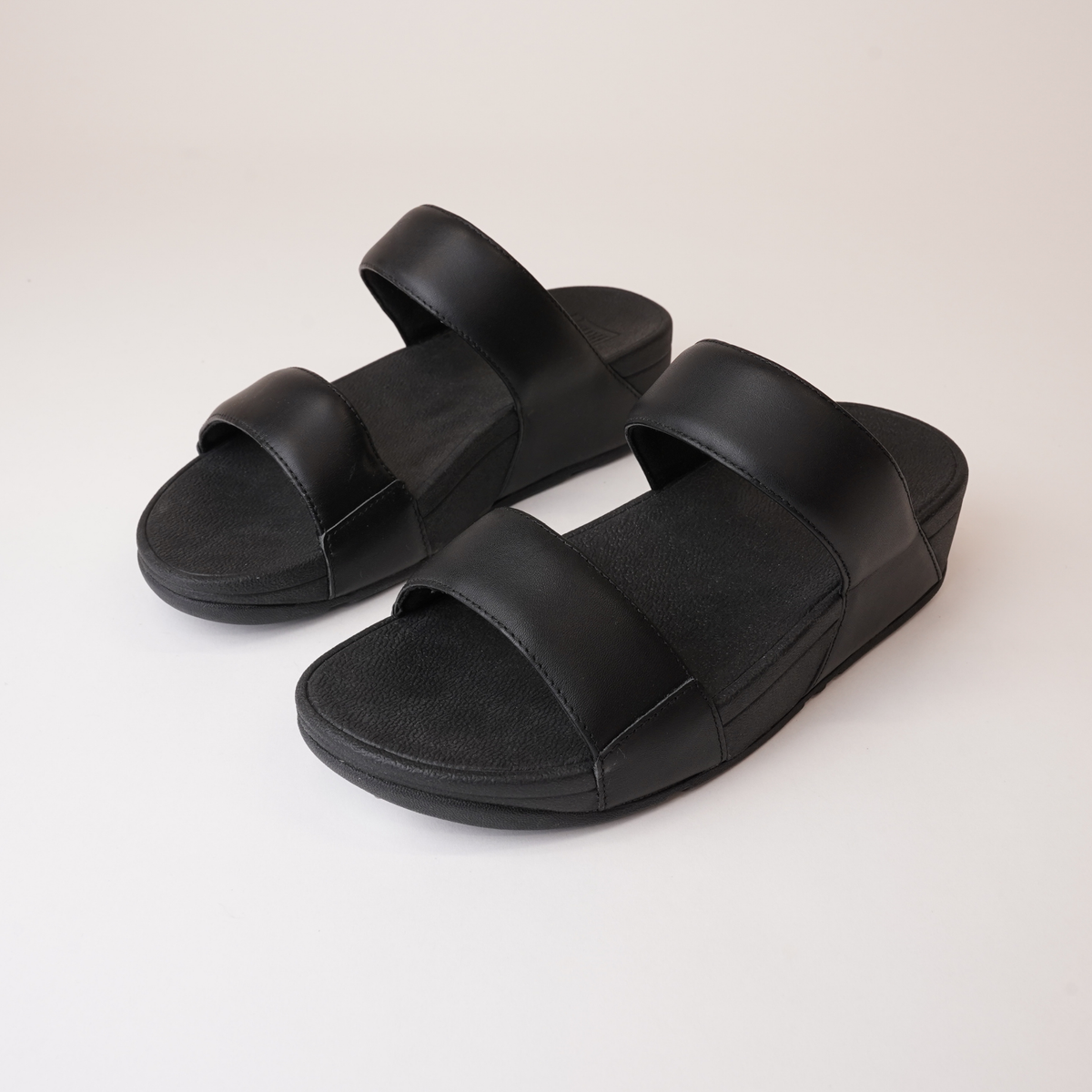 Lulu Leather Slides Black Sandals - FITFLOP | Shouz