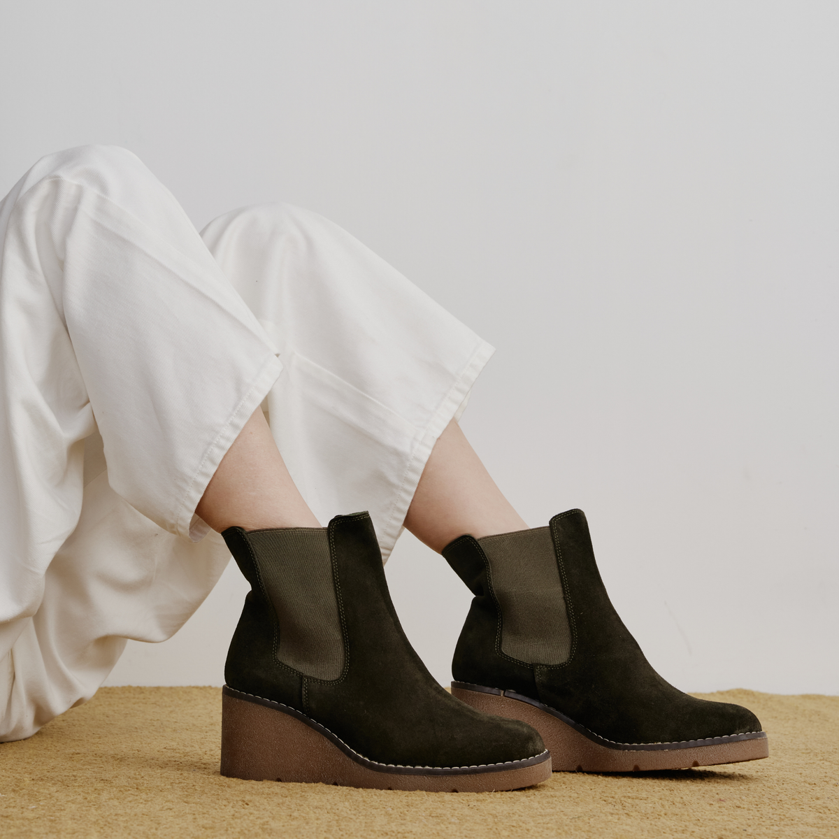 Glory Khaki Nubuck Ankle Boots - SALA | Shouz