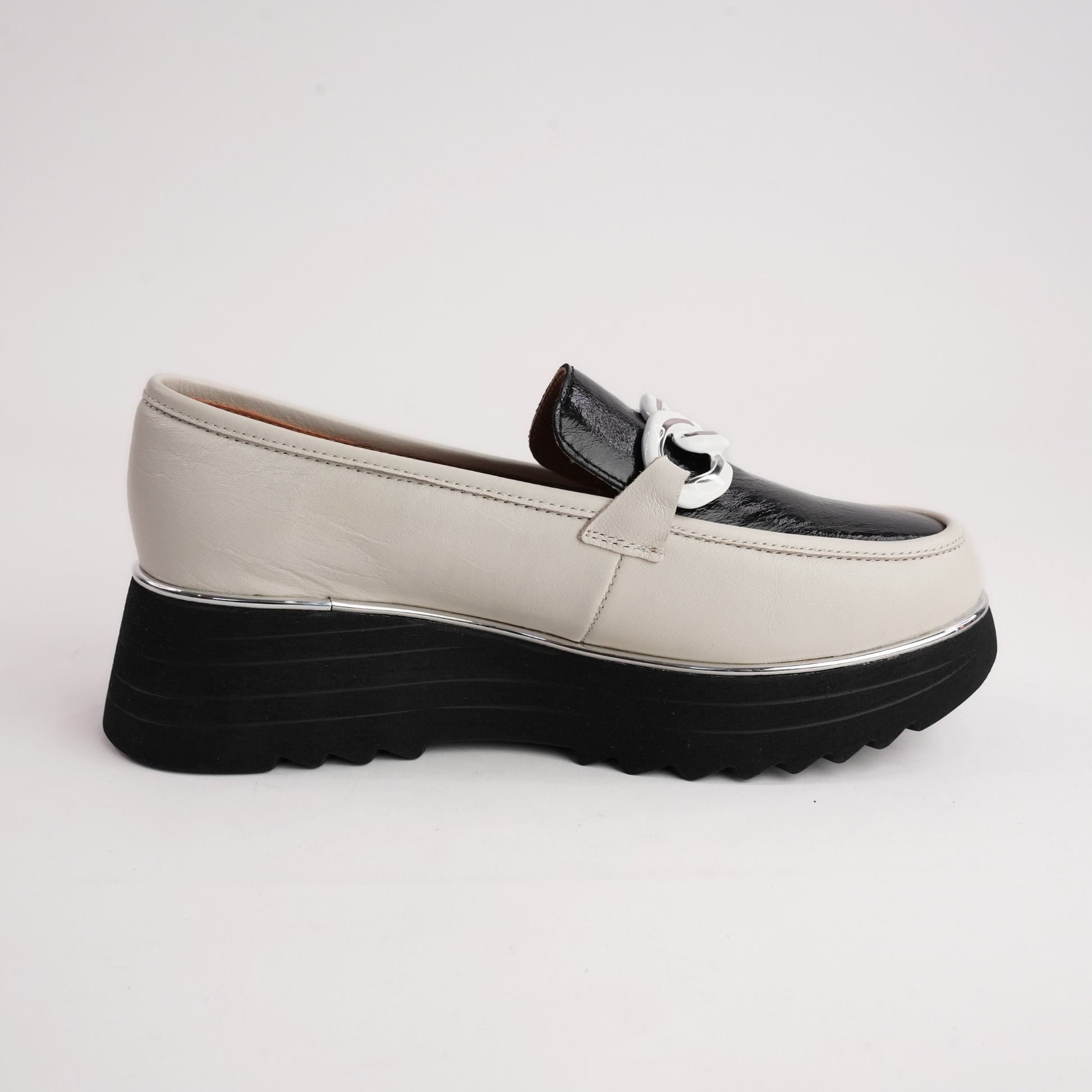 Hitch Cream Leather/ Black Patent Loafers