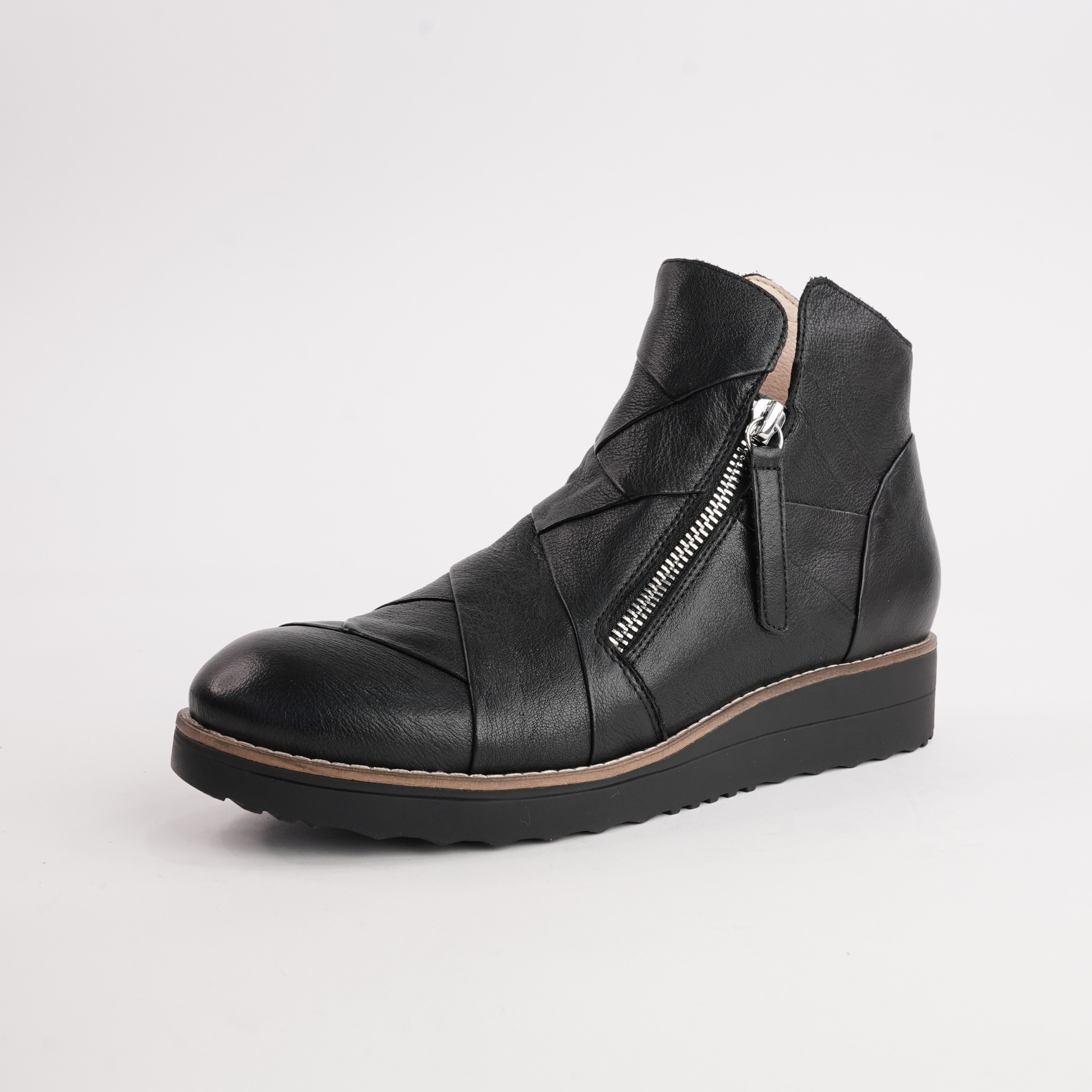 Omeah Black/ Black Leather Ankle Boots