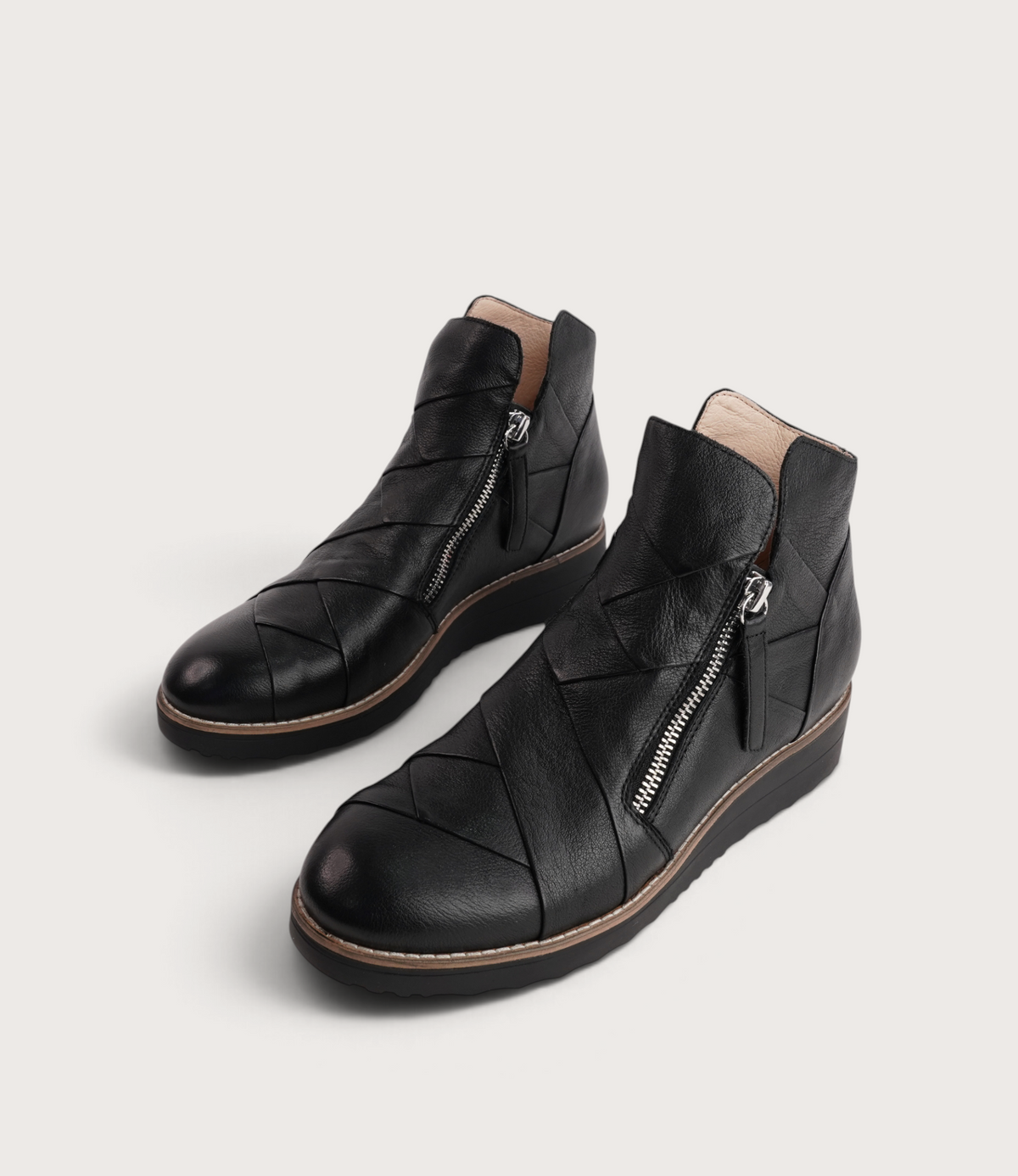 Omeah Black/ Black Leather Ankle Boots - TOP END | Shouz
