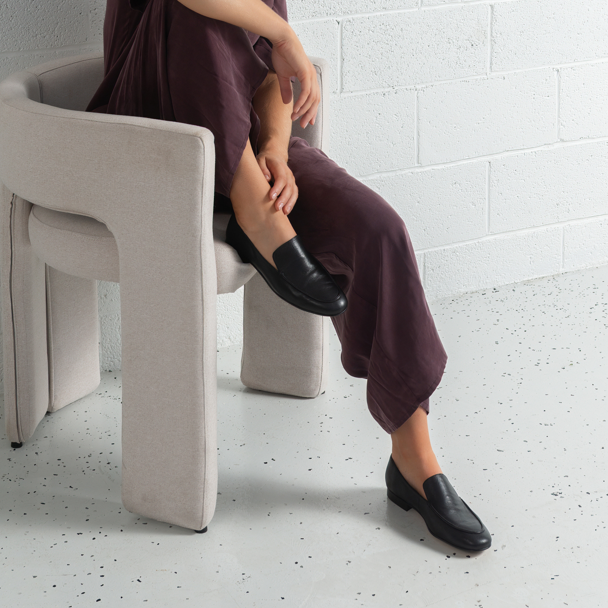 Inchic Black Leather Loafers