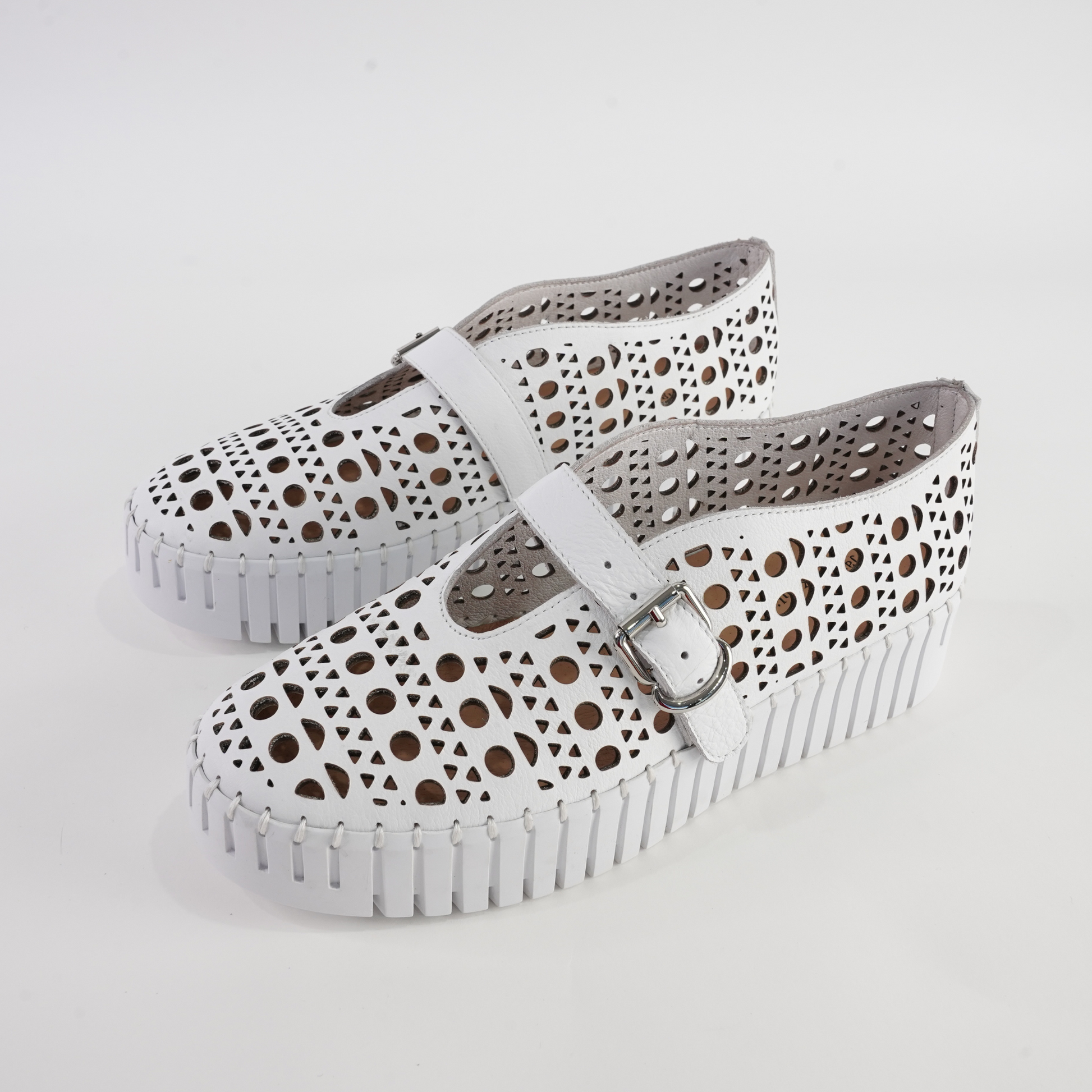 Banda White Leather Sneakers