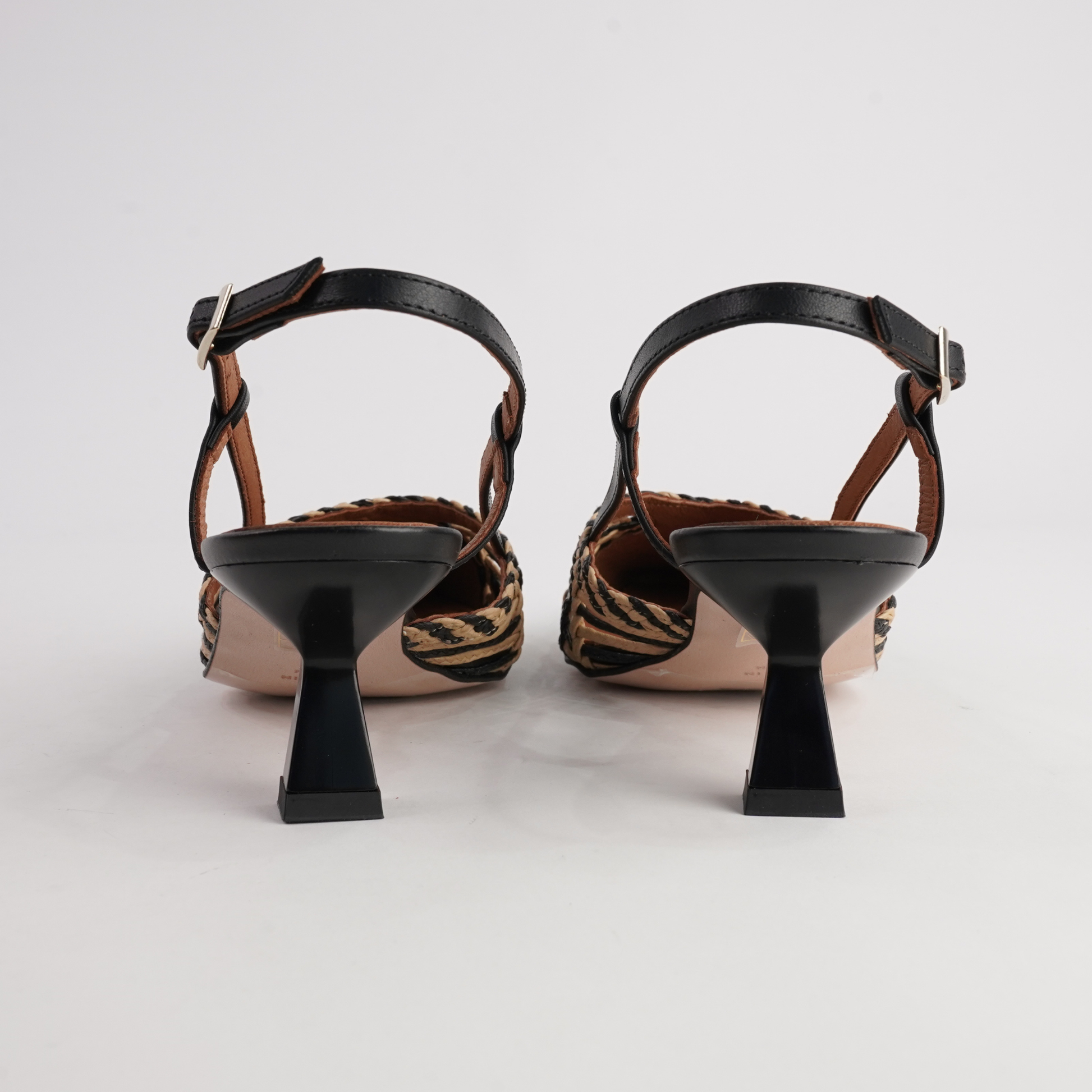 Ag-25063 Tostado Negro/ Negro Heels