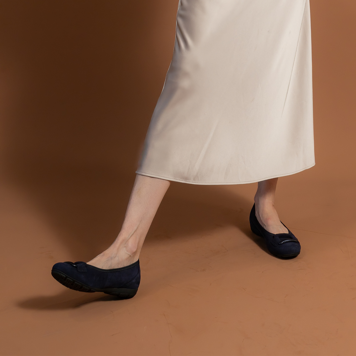Gwenyth Navy Suede Leather Ballet Flats - GABOR | Shouz