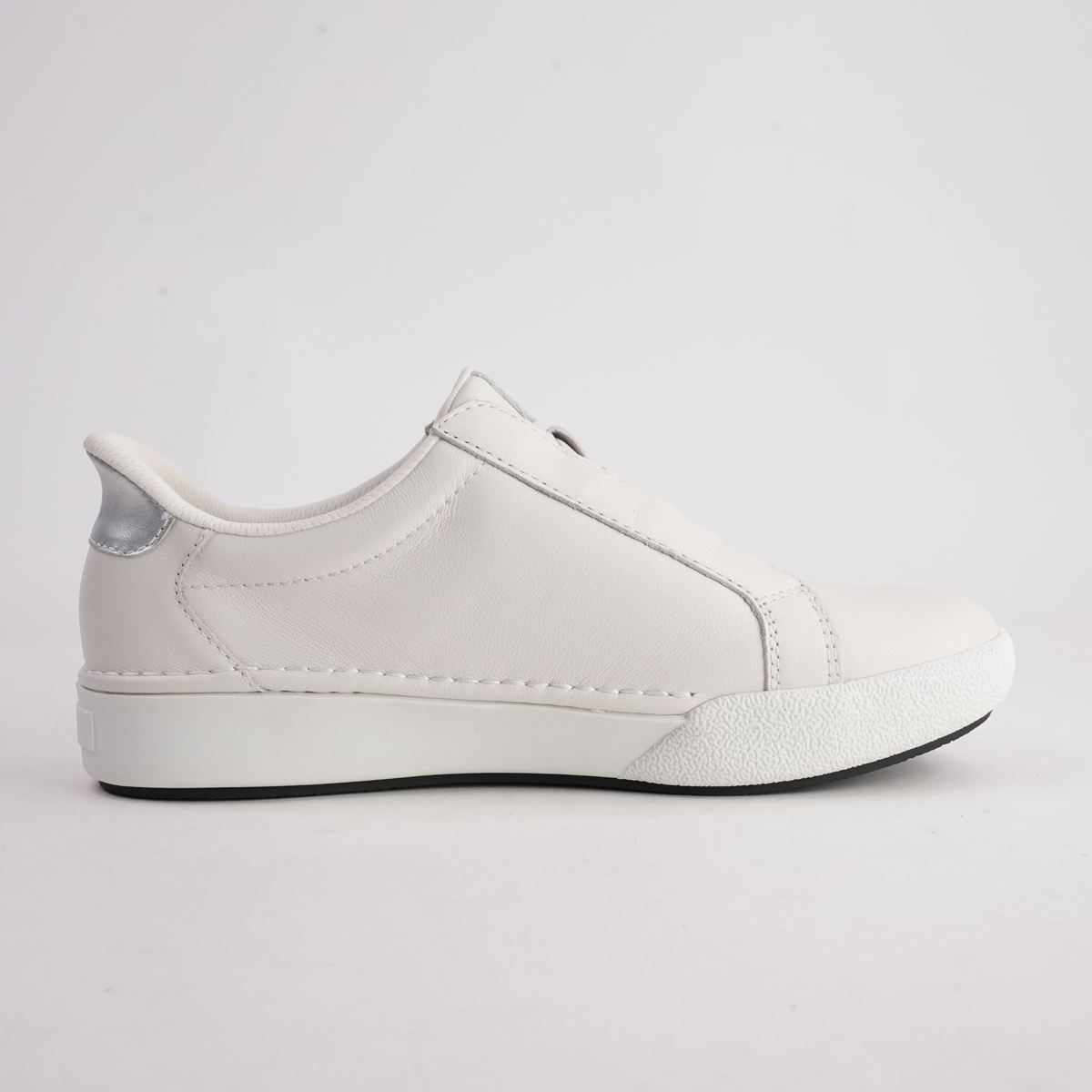 Claire 33 Weiss Leather Sneakers - JOSEF SEIBEL | Shouz