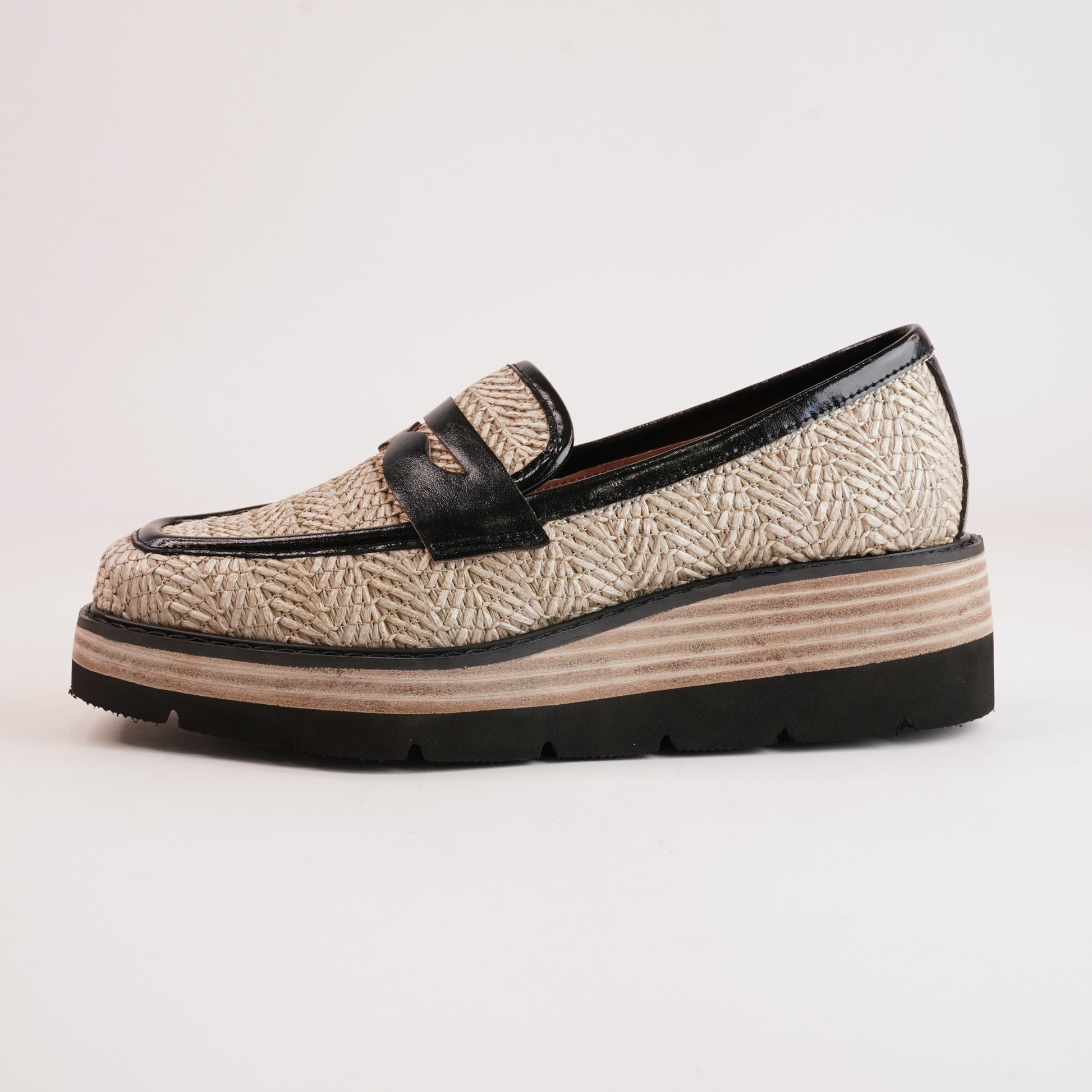 Paella Natural/ Black Leather Loafers