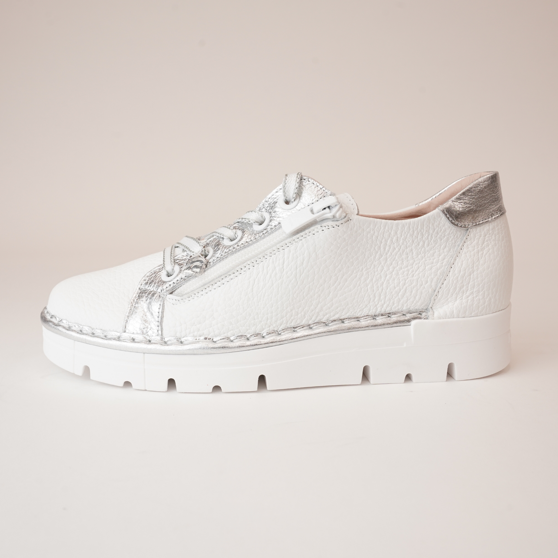 Js-2001 White/ Silver Leather Sneakers