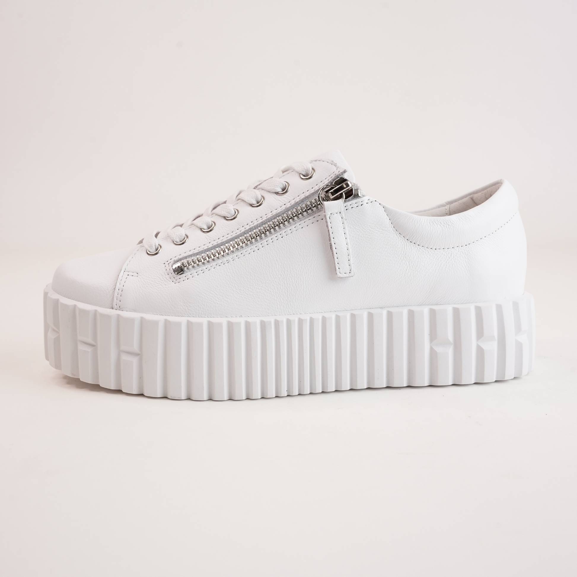 Bongoe White Leather Sneakers