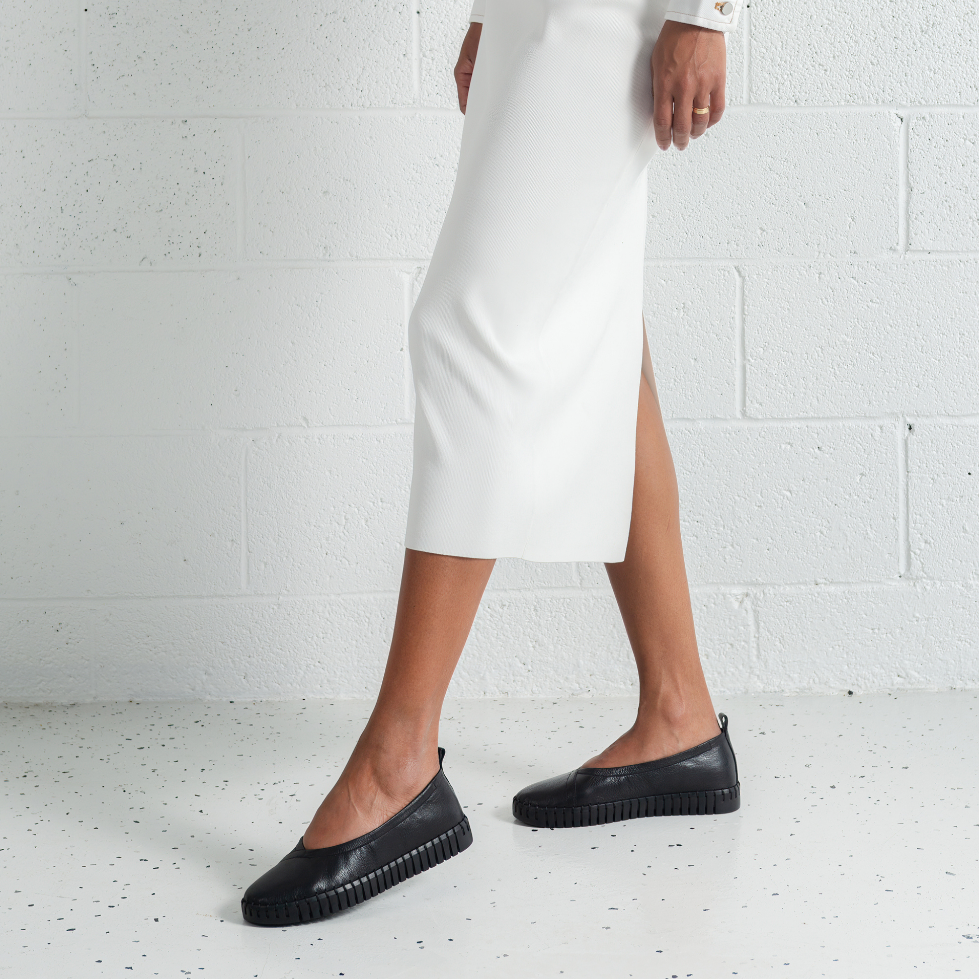 Heaton Black Ballet Flats